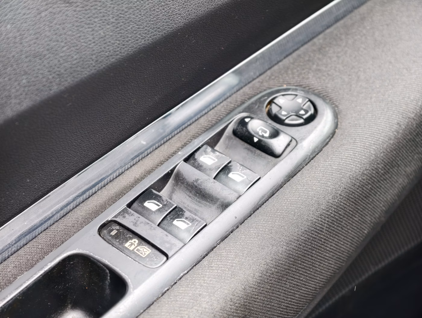 Peugeot 5008 фото 19