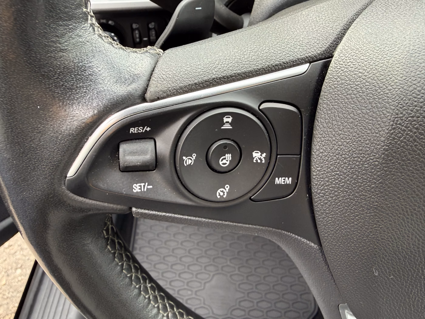 Opel Mokka фото 10