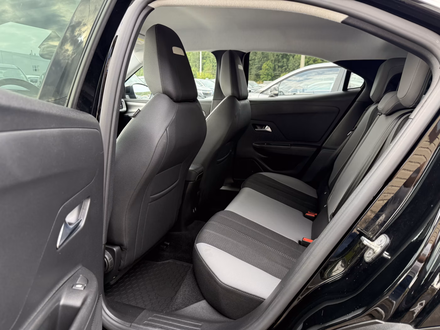 Opel Mokka фото 11