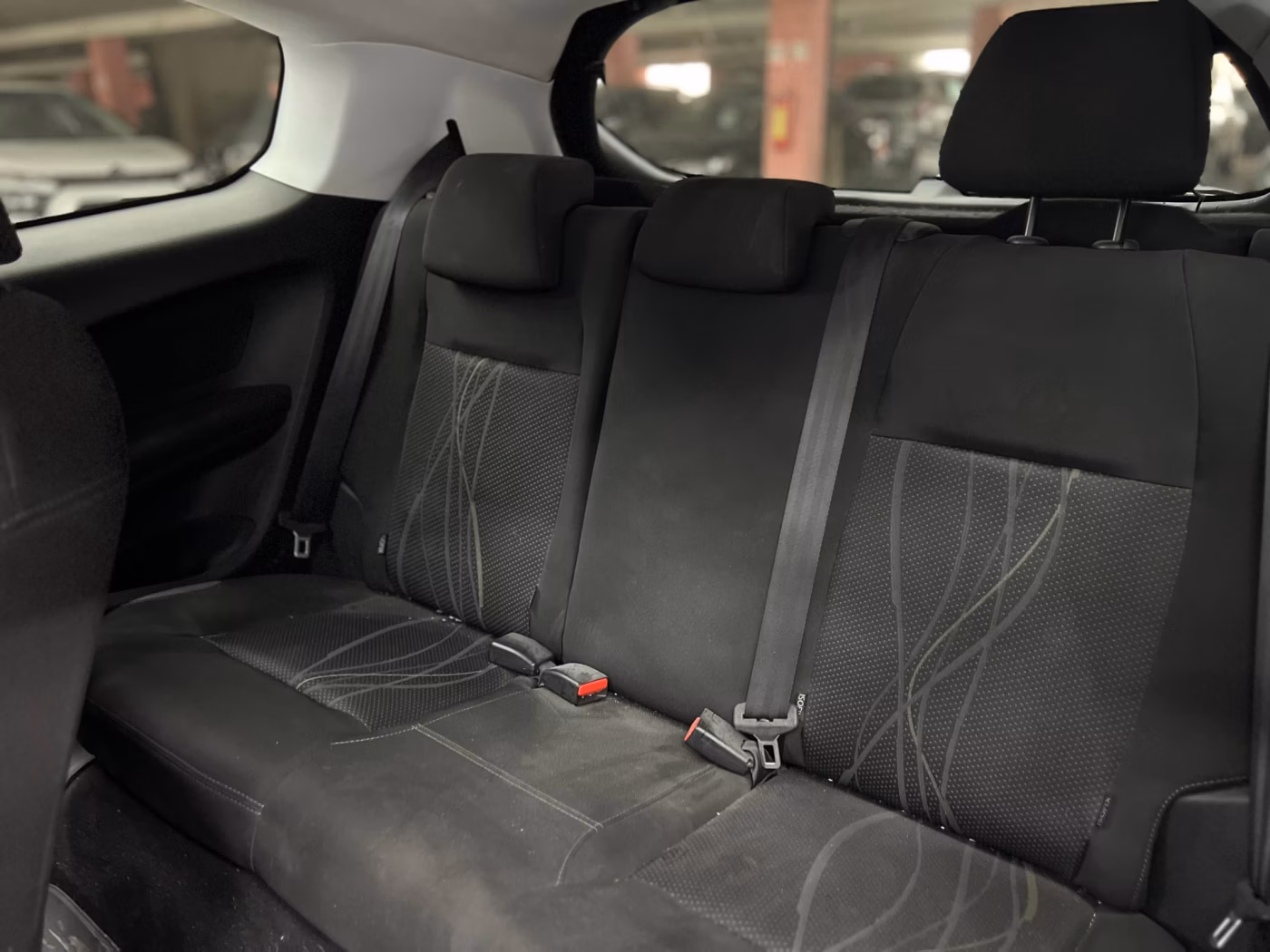 Peugeot 208 фото 8