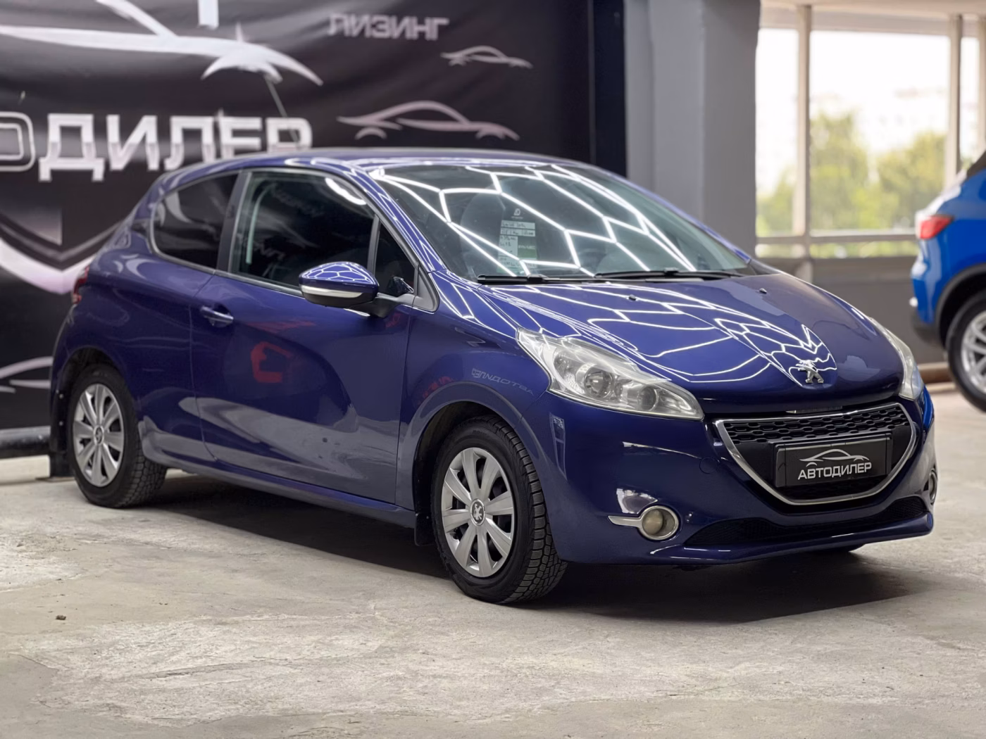 Peugeot 208 фото 3