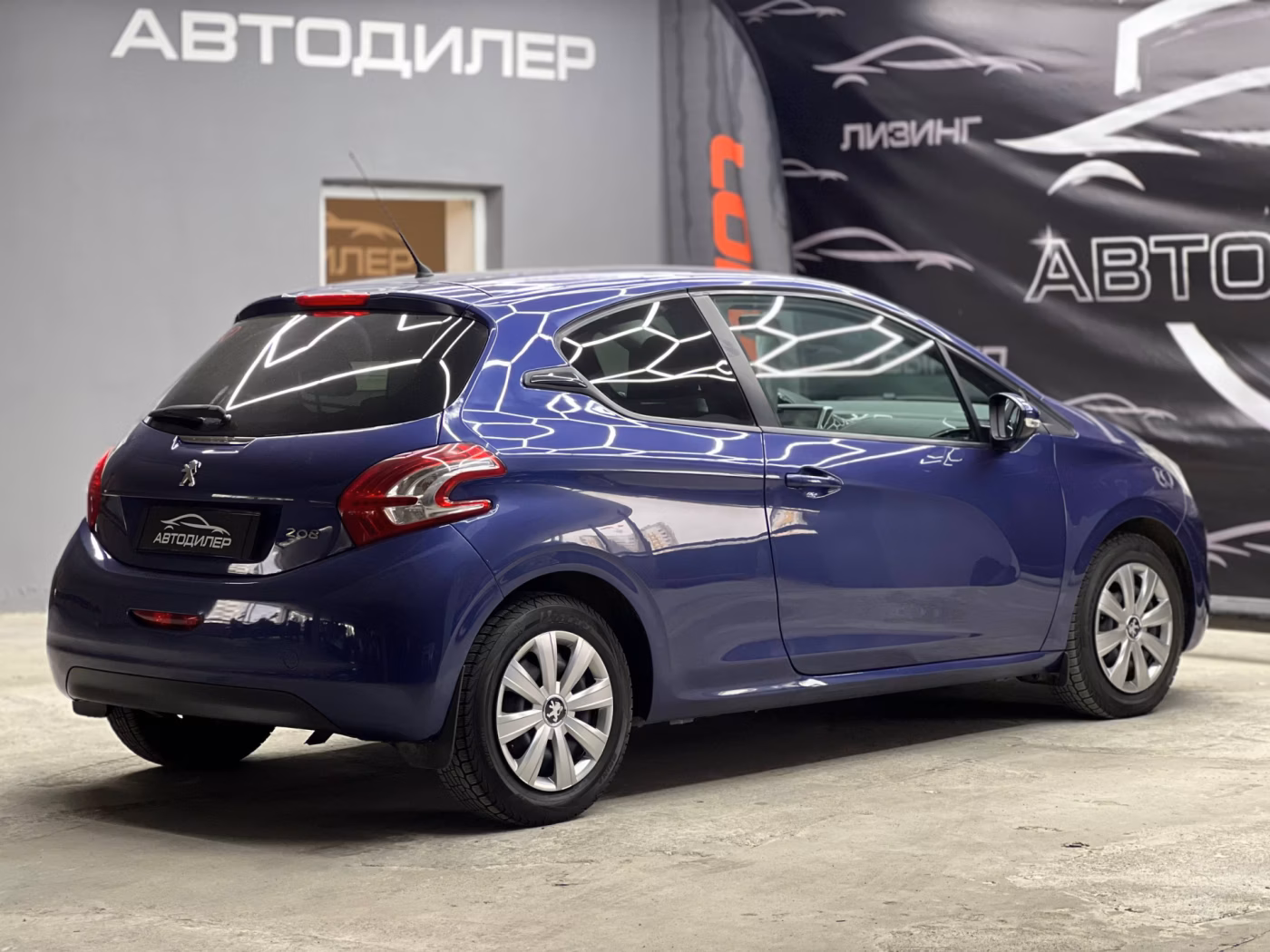 Peugeot 208 фото 4