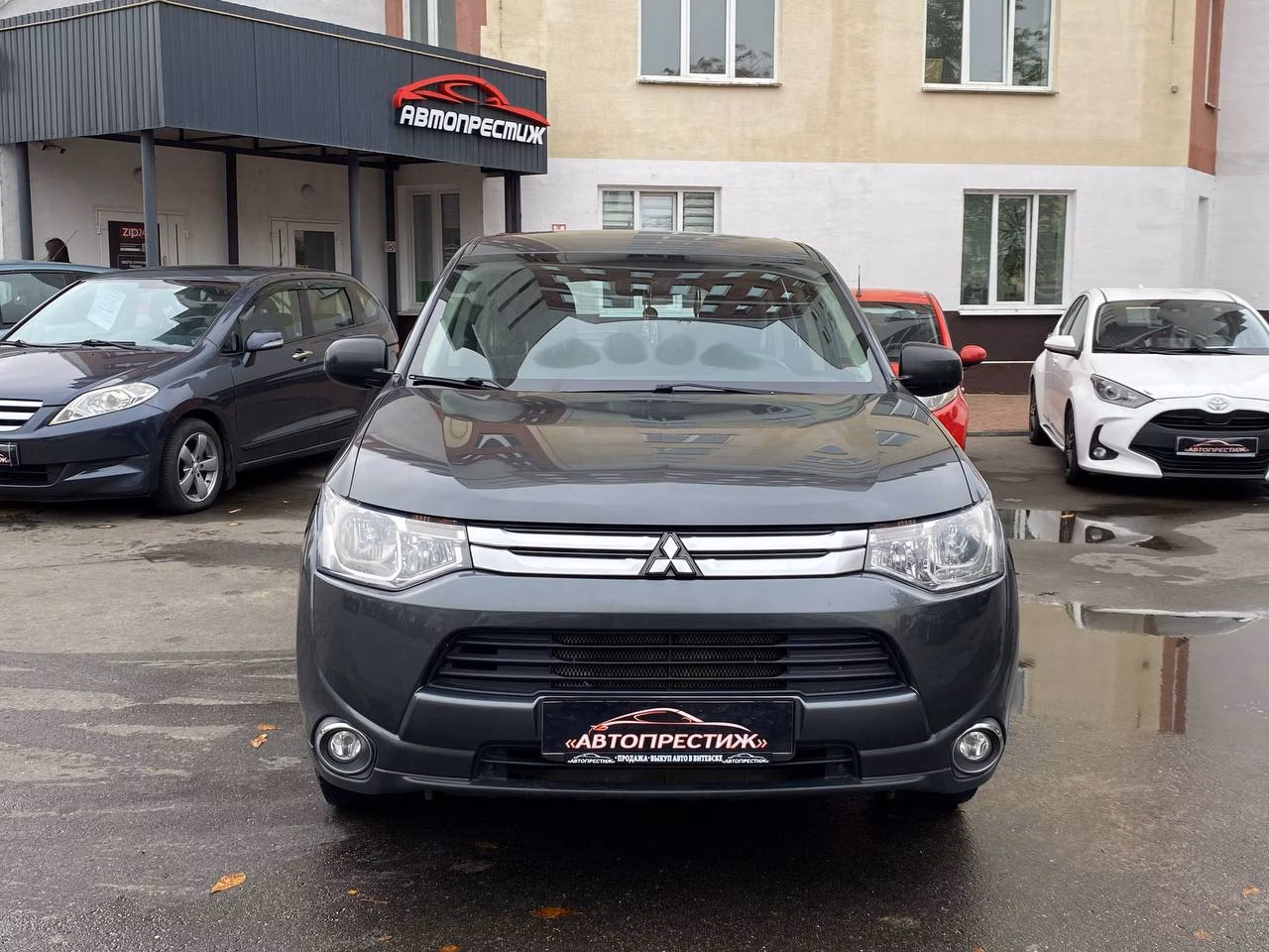 Mitsubishi Outlander фото 2