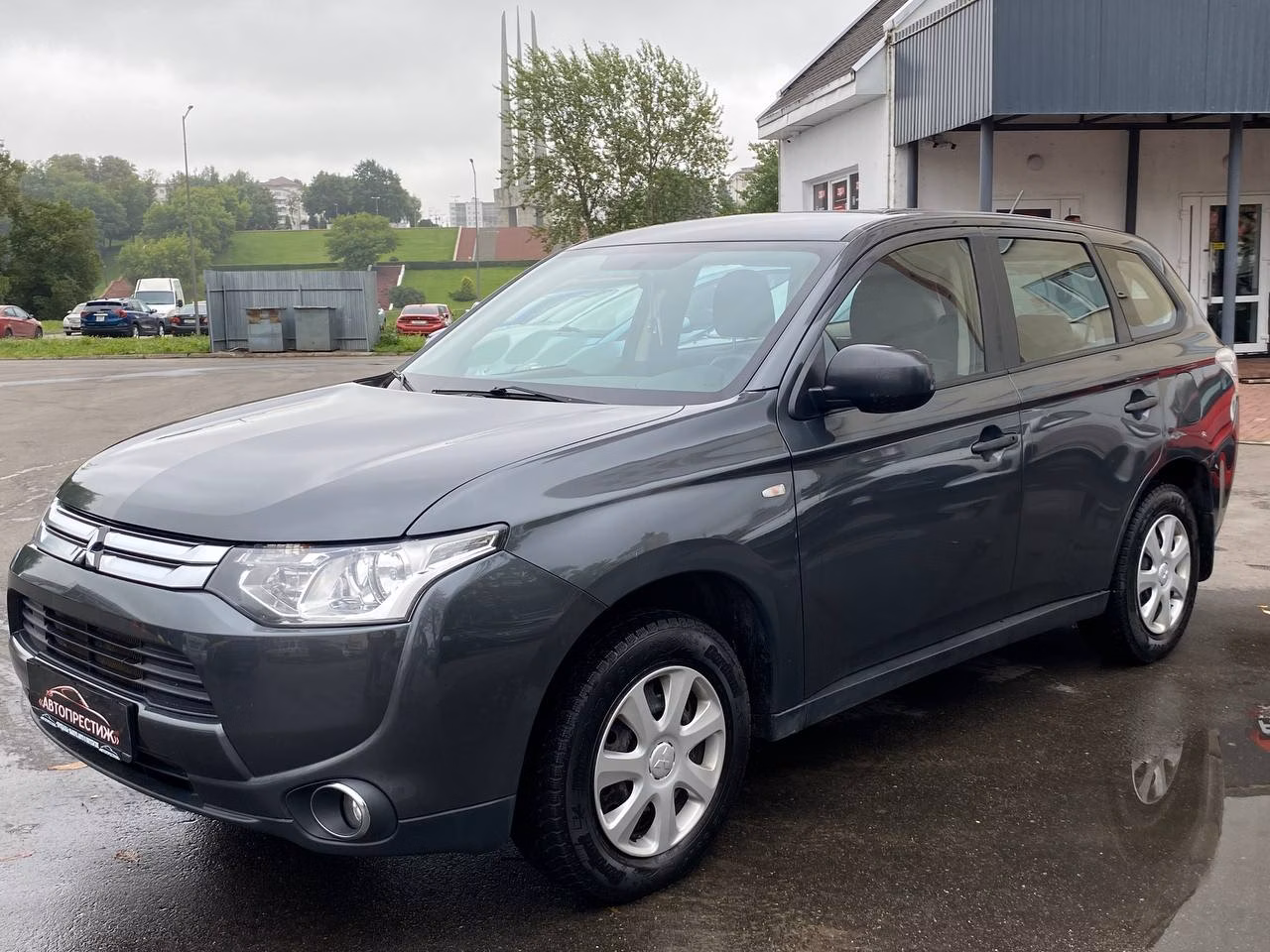 Mitsubishi Outlander фото 3