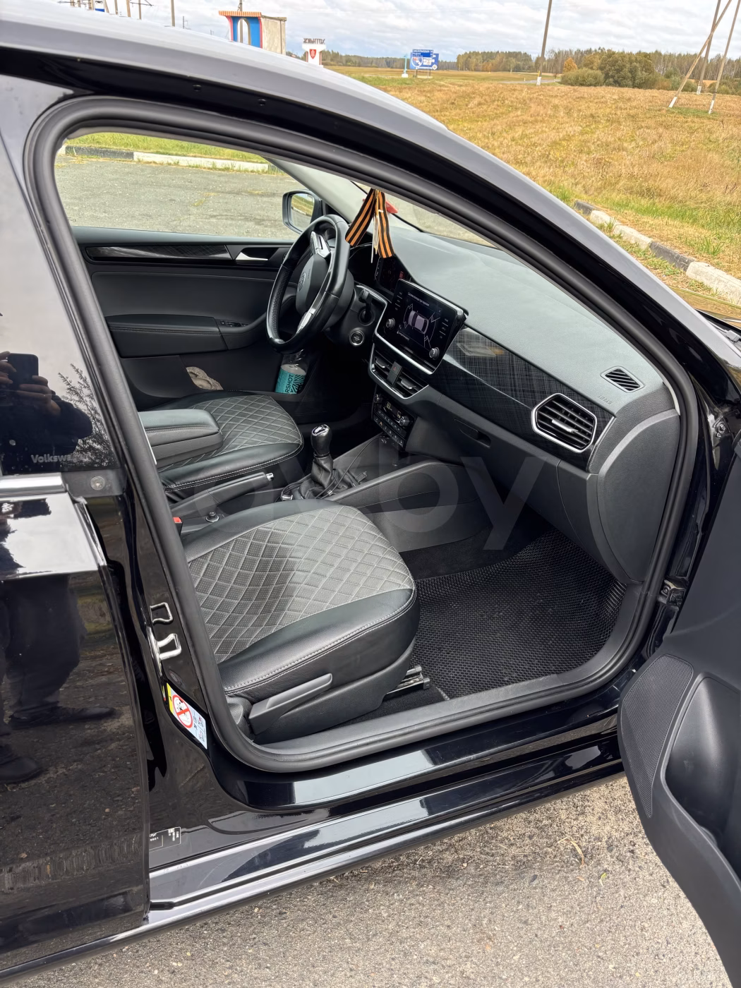 Volkswagen Polo Sedan фото 12