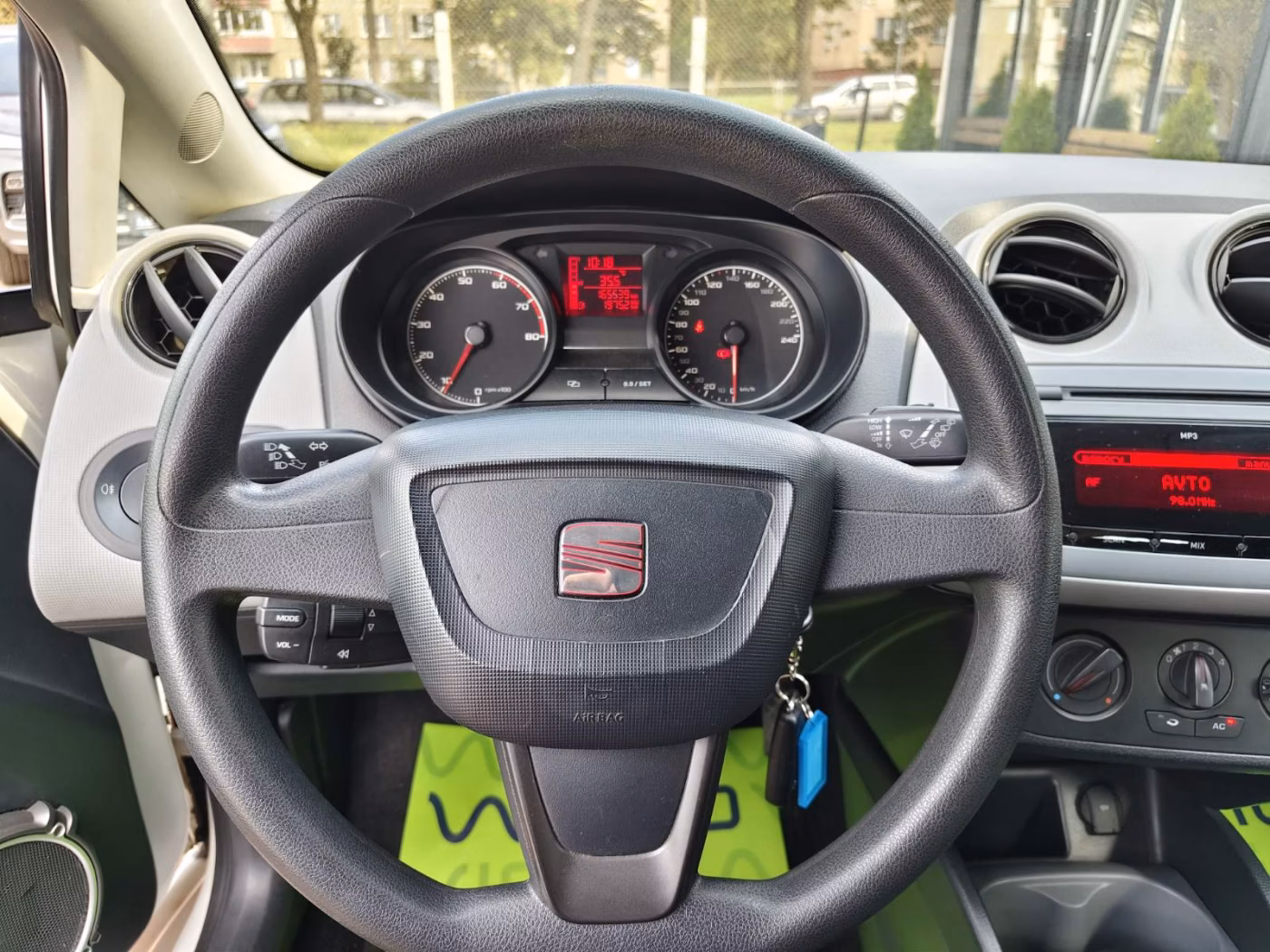 SEAT Ibiza фото 9