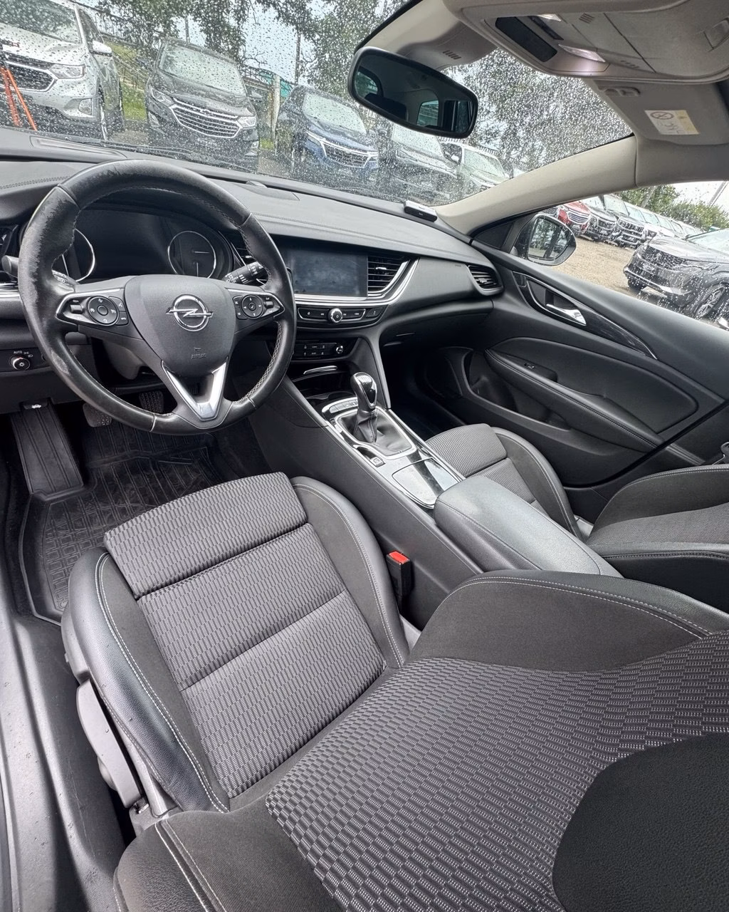 Opel Insignia фото 10