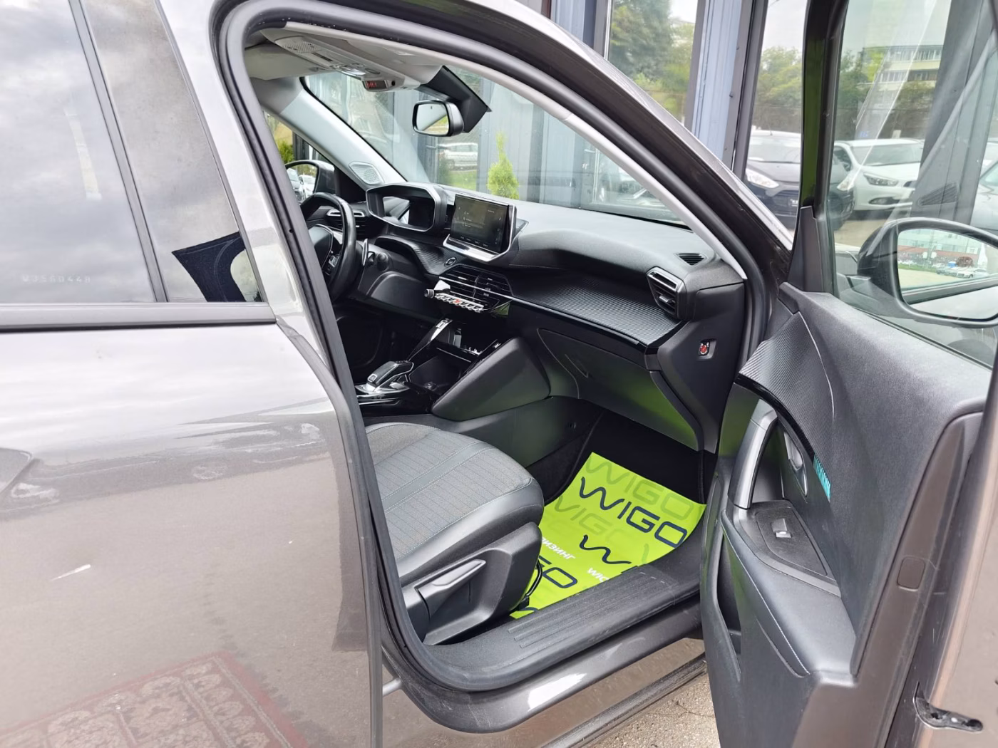 Peugeot 2008 фото 13