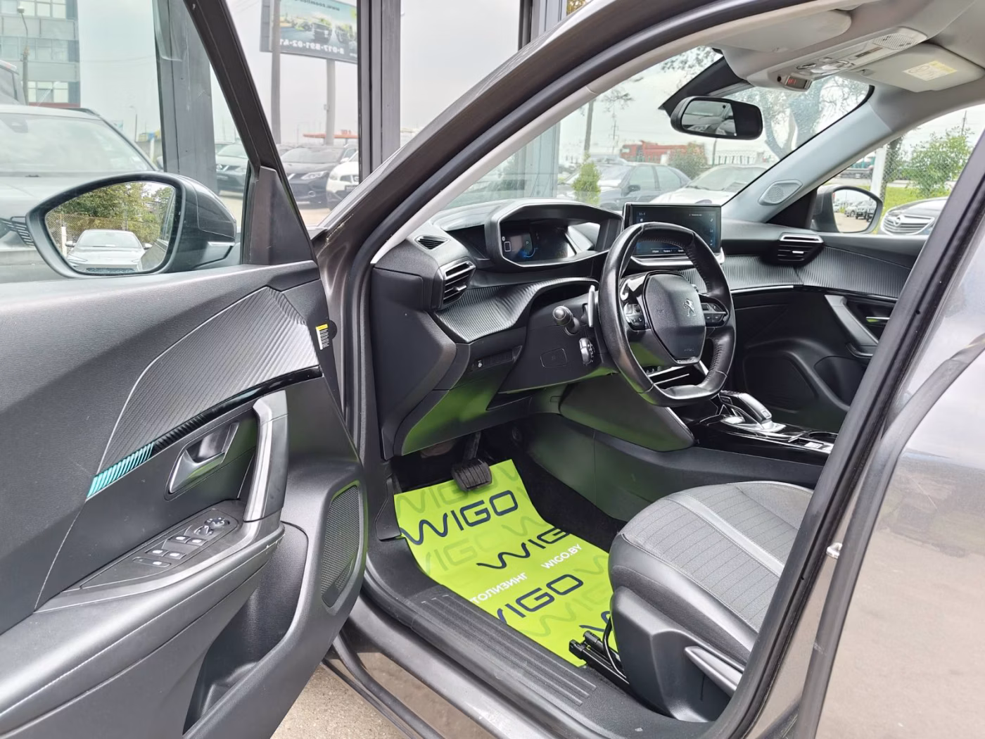 Peugeot 2008 фото 9