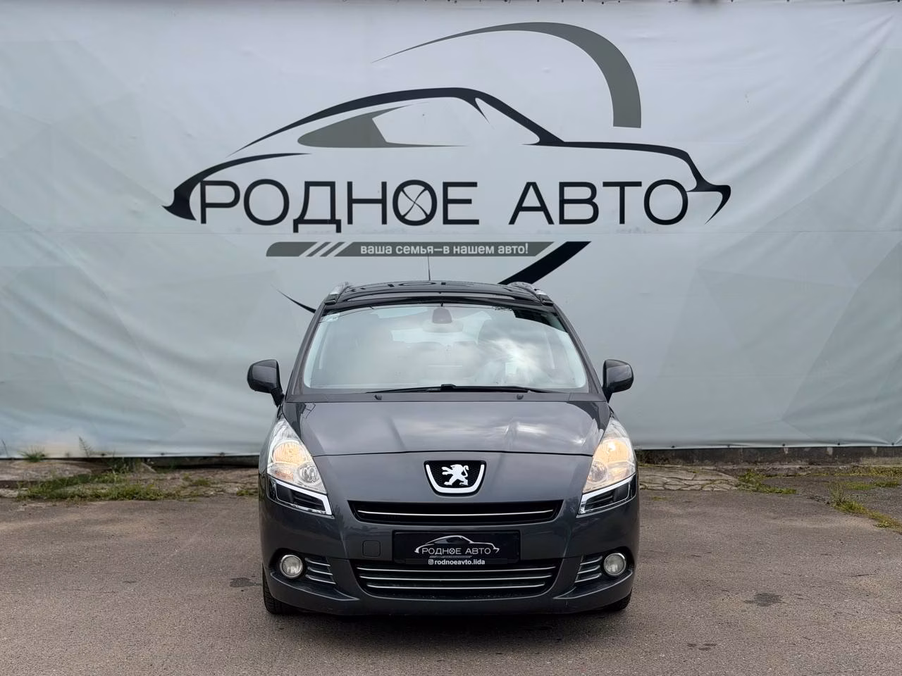 Peugeot 5008 фото 2