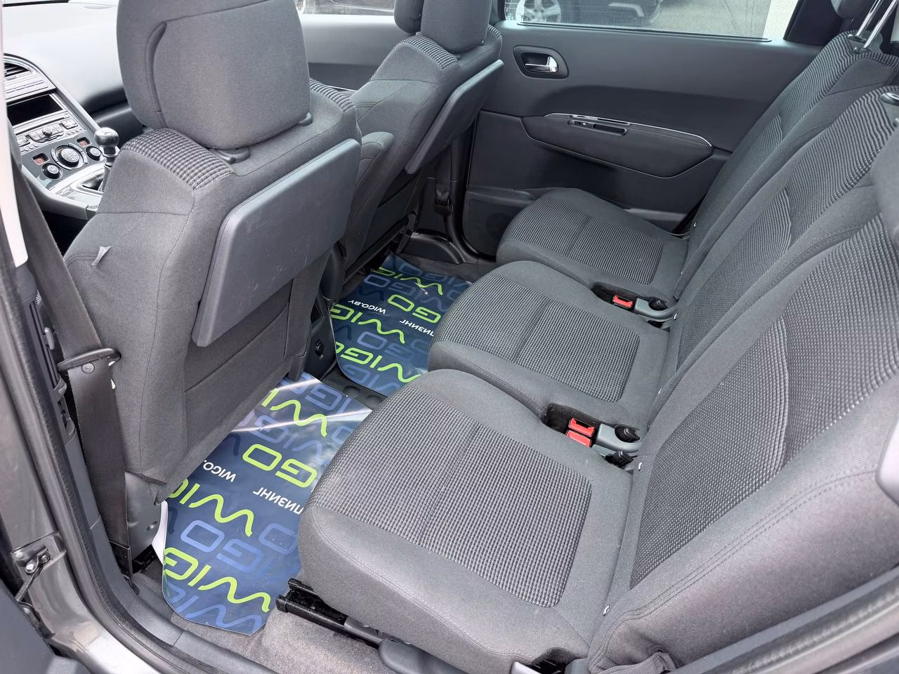 Peugeot 5008 фото 17