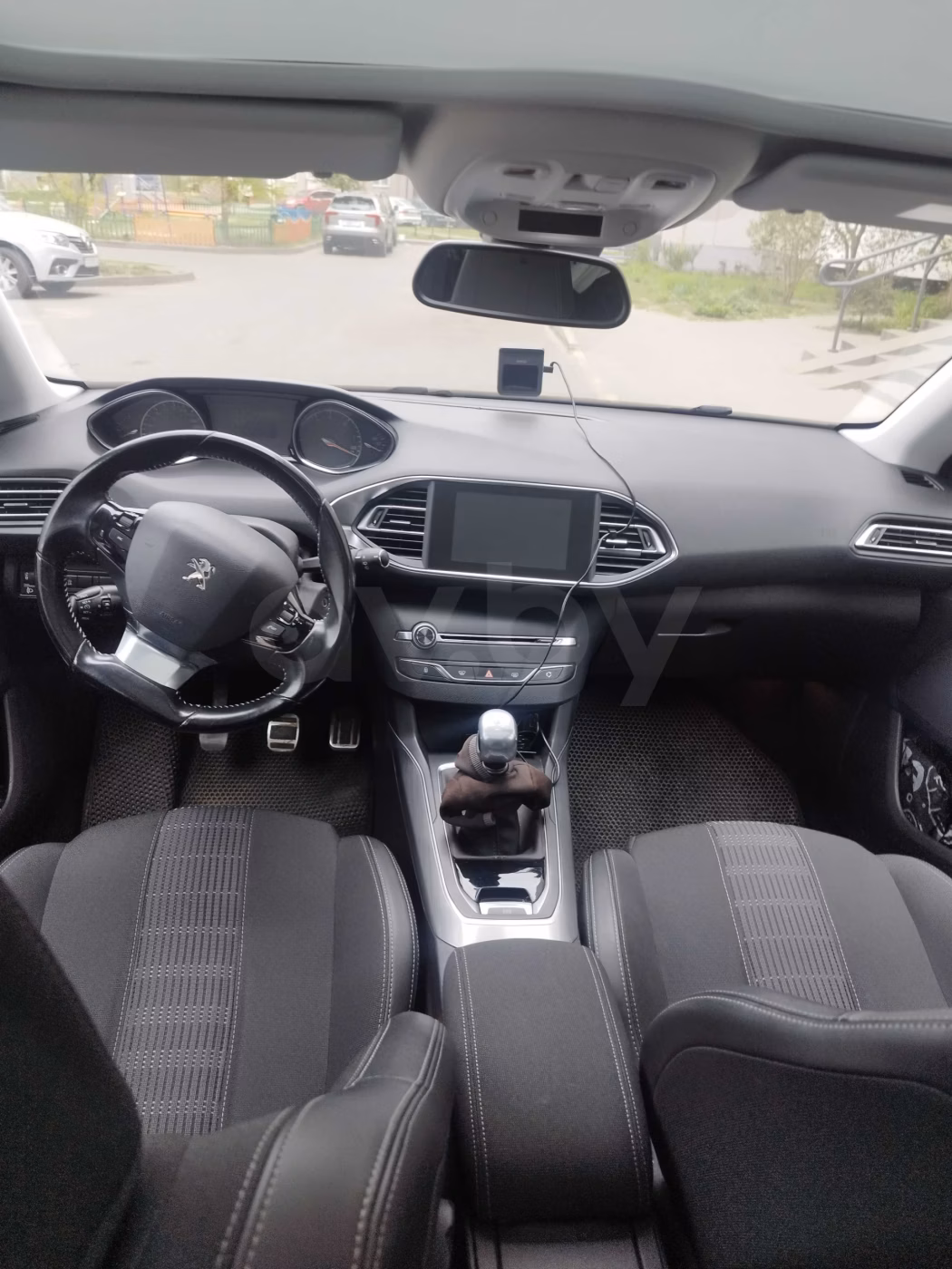 Peugeot 308 фото 12