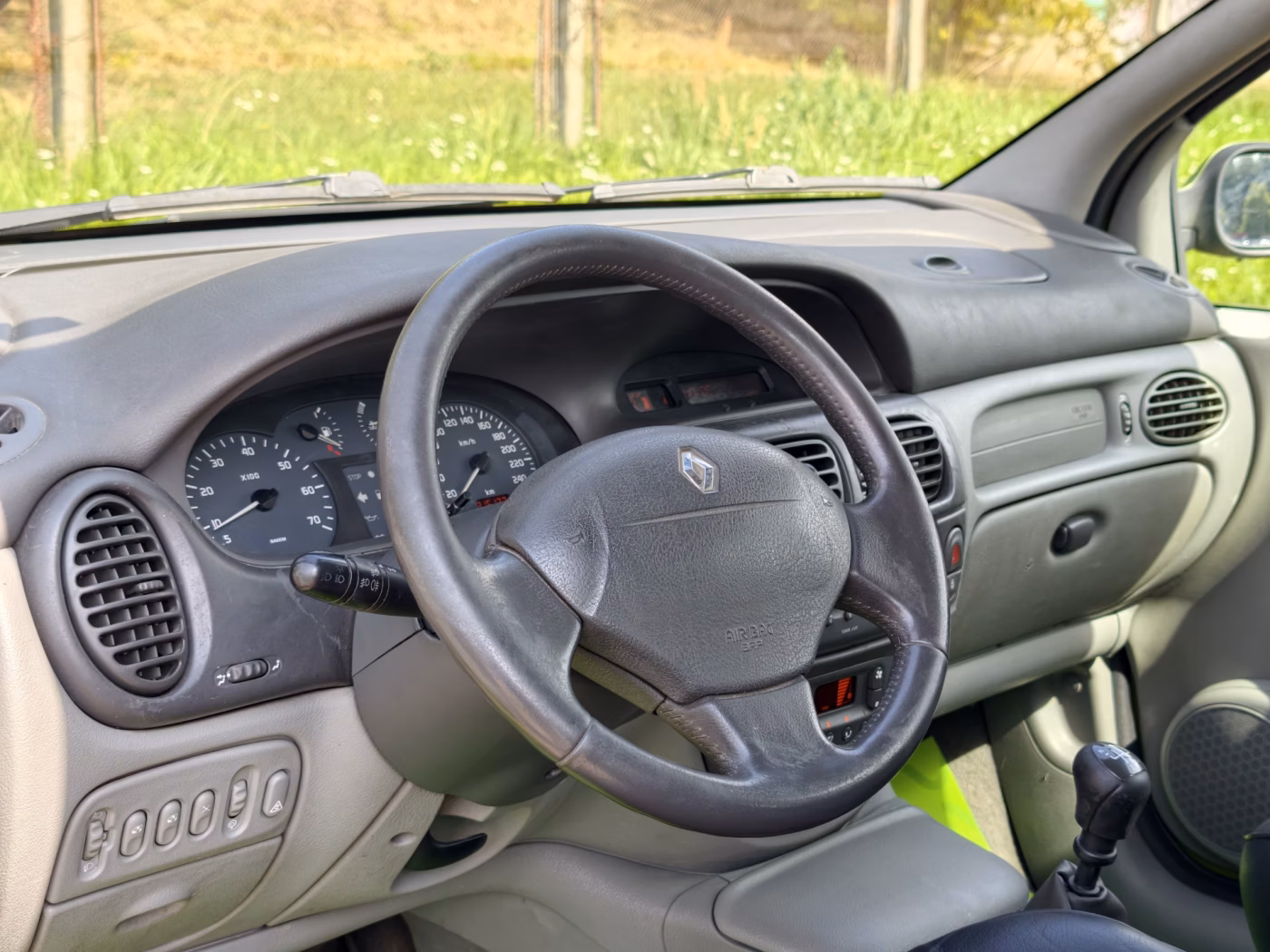 Renault Scenic фото 9
