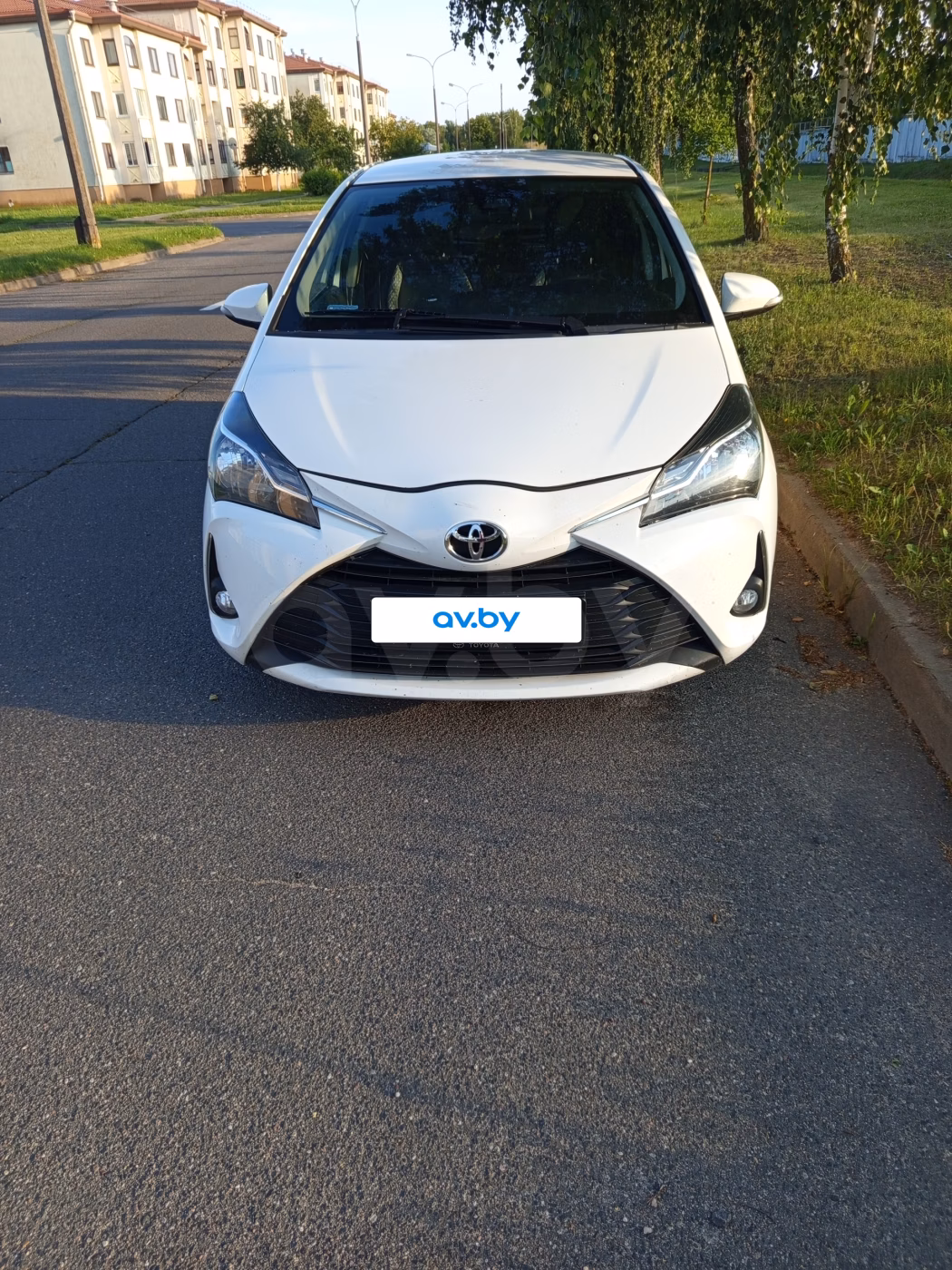 Toyota Yaris фото 3