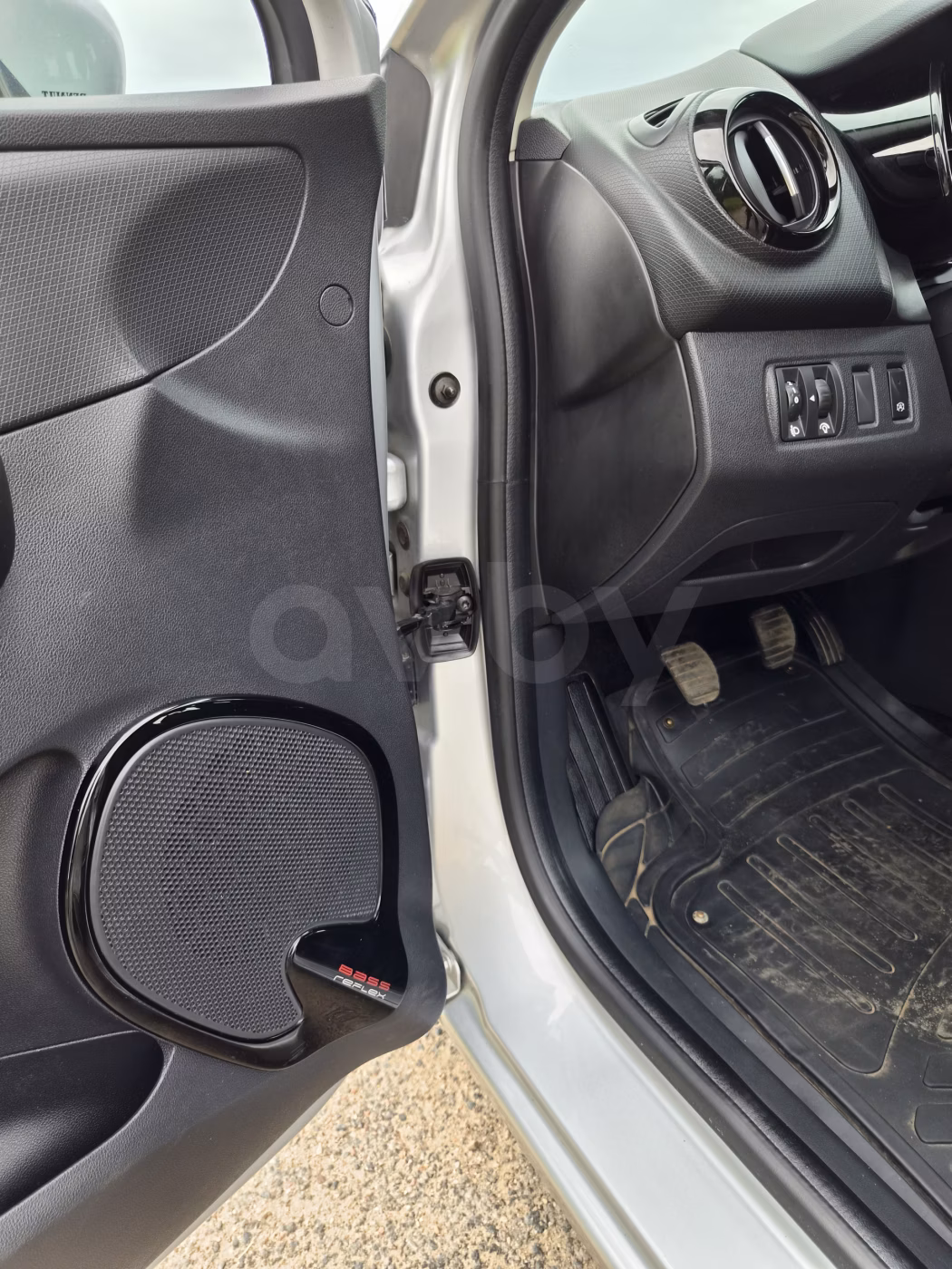Renault Clio фото 18