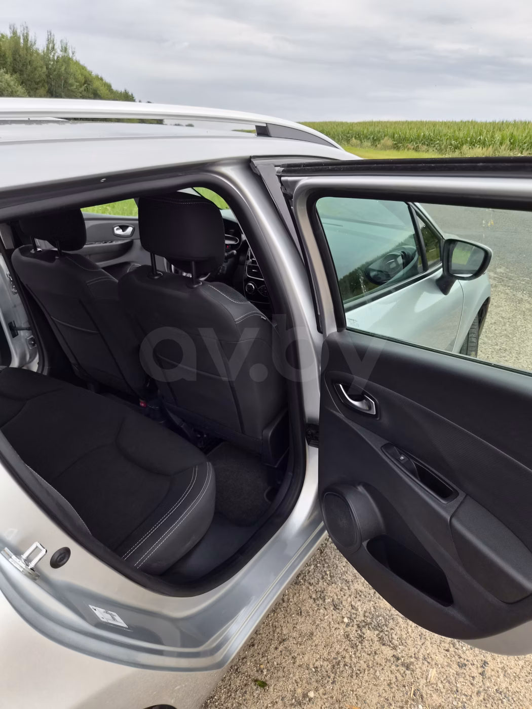 Renault Clio фото 10