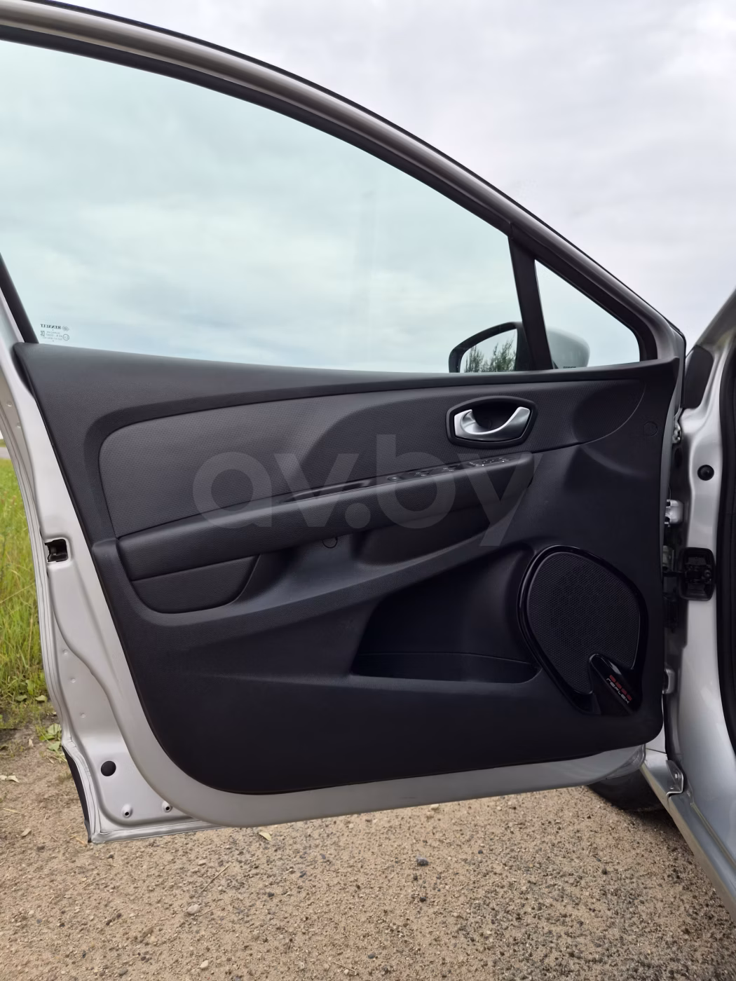 Renault Clio фото 13