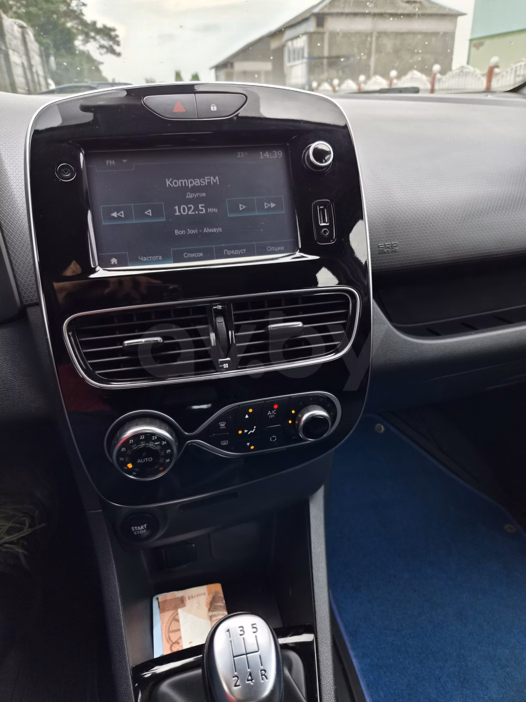 Renault Clio фото 23