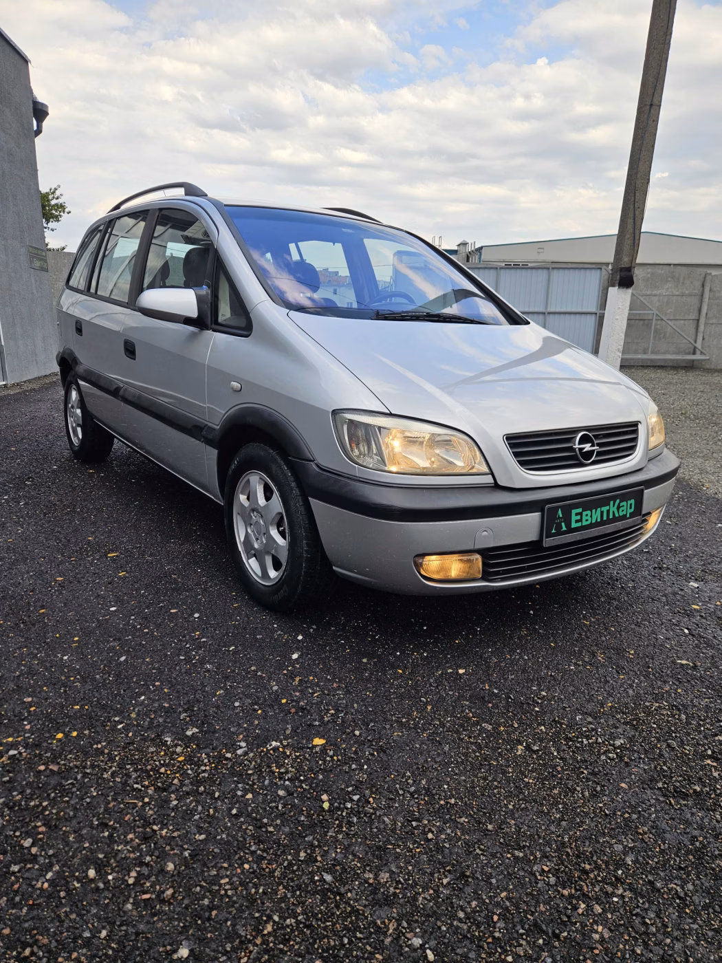 Opel Zafira фото 4