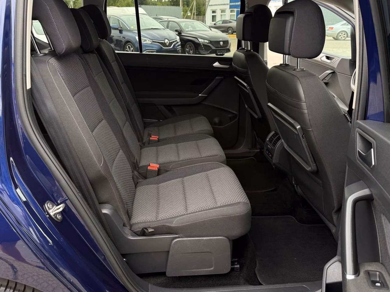 Volkswagen Touran фото 14