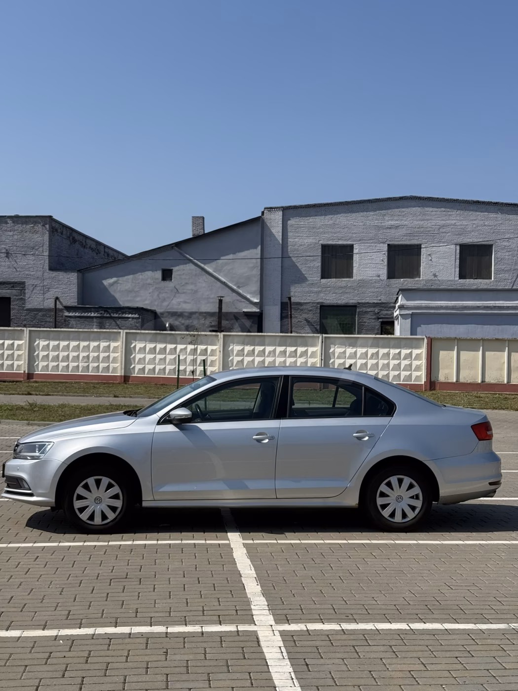 Volkswagen Jetta фото 3