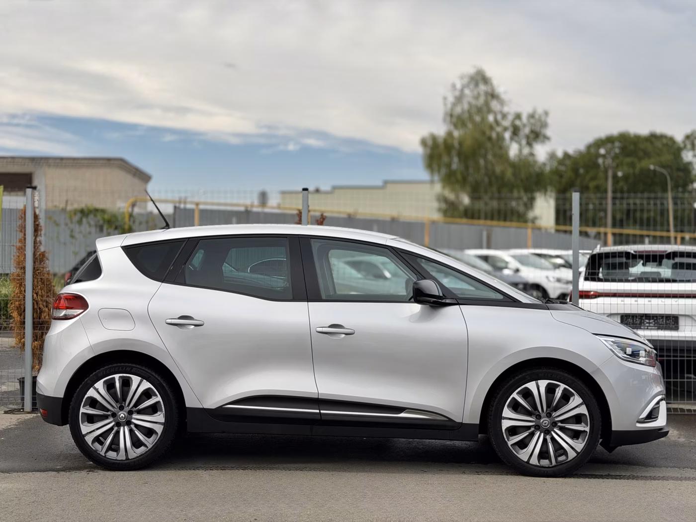 Renault Scenic фото 6