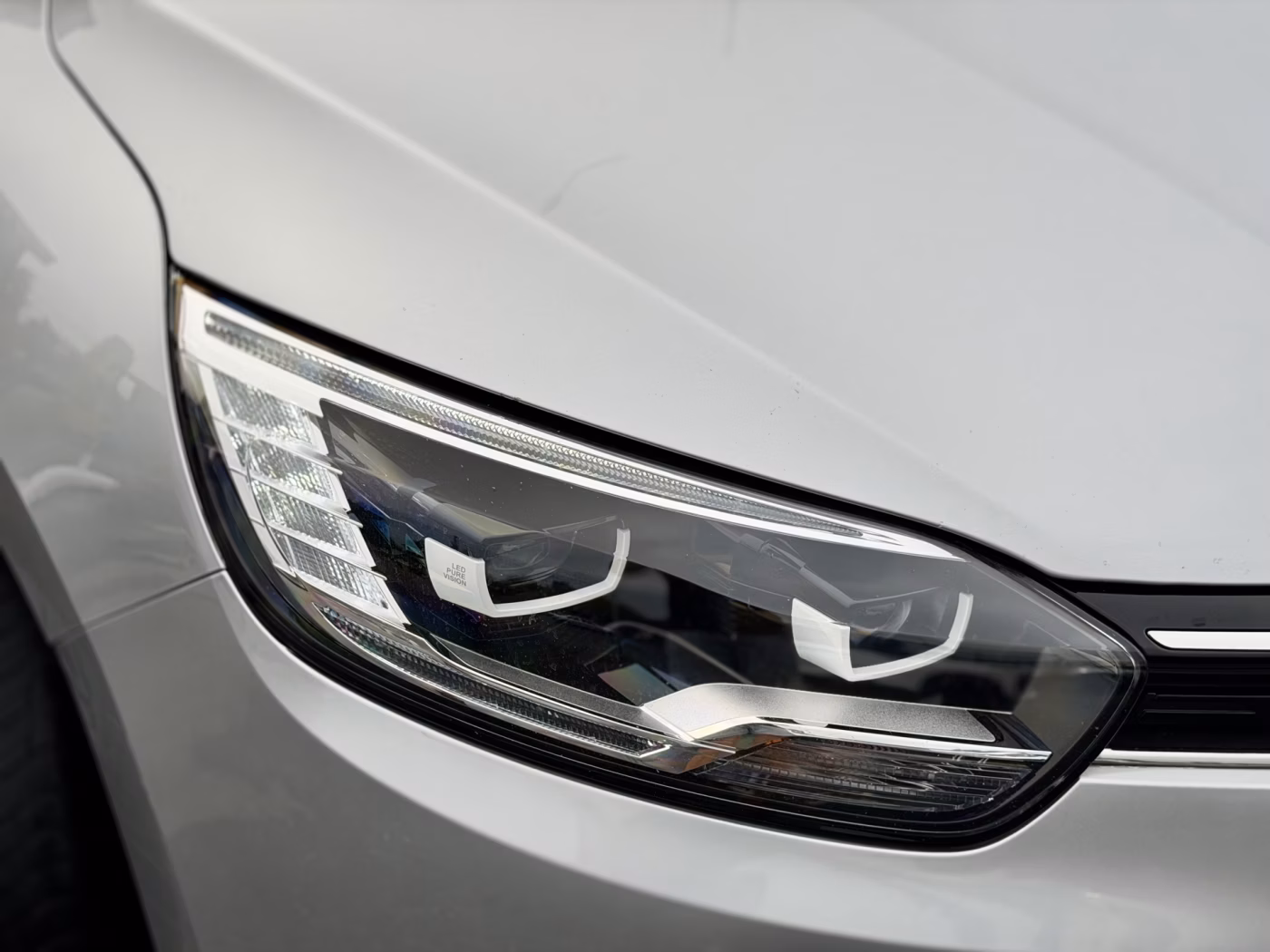 Renault Scenic фото 11