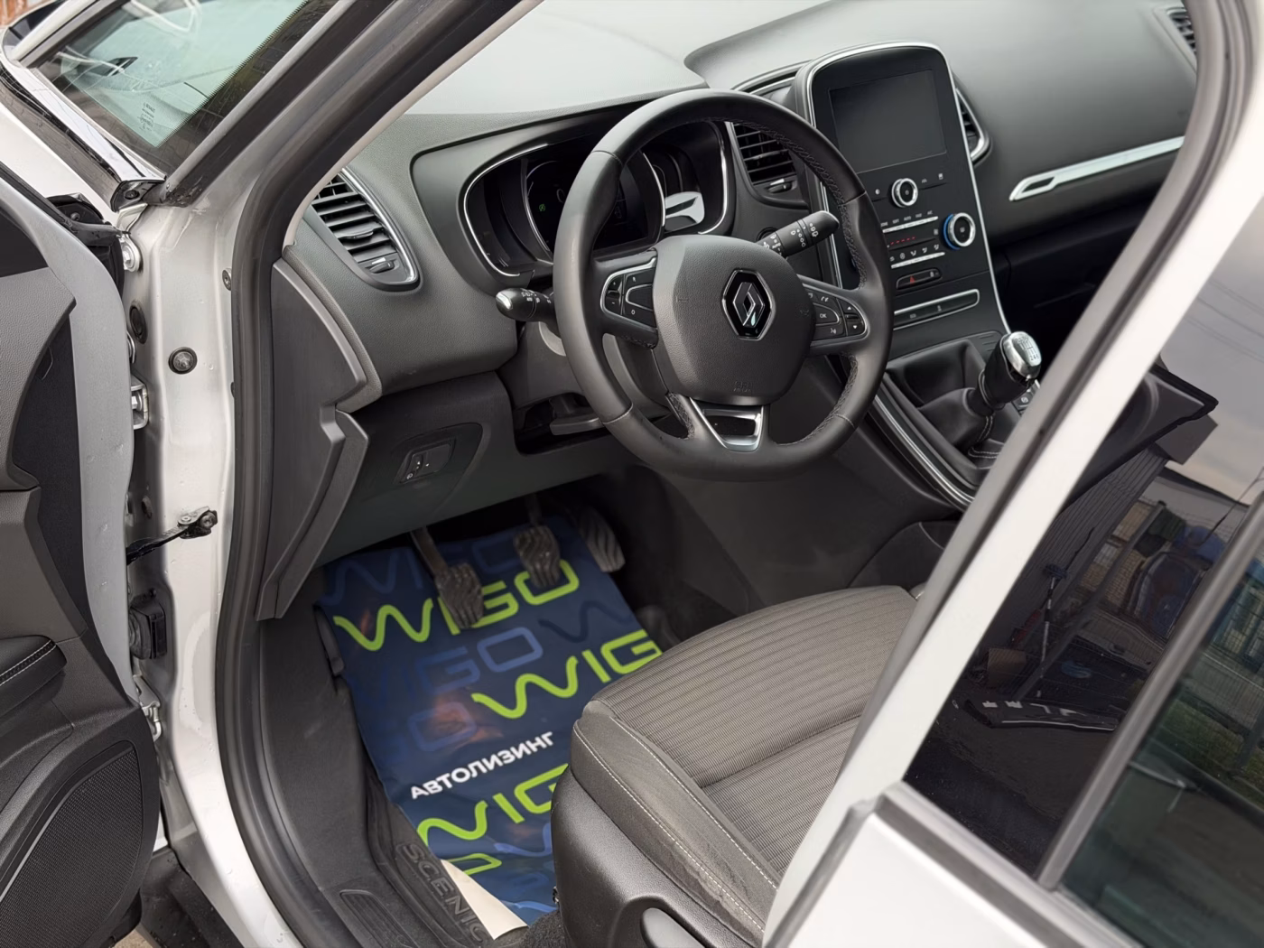 Renault Scenic фото 17