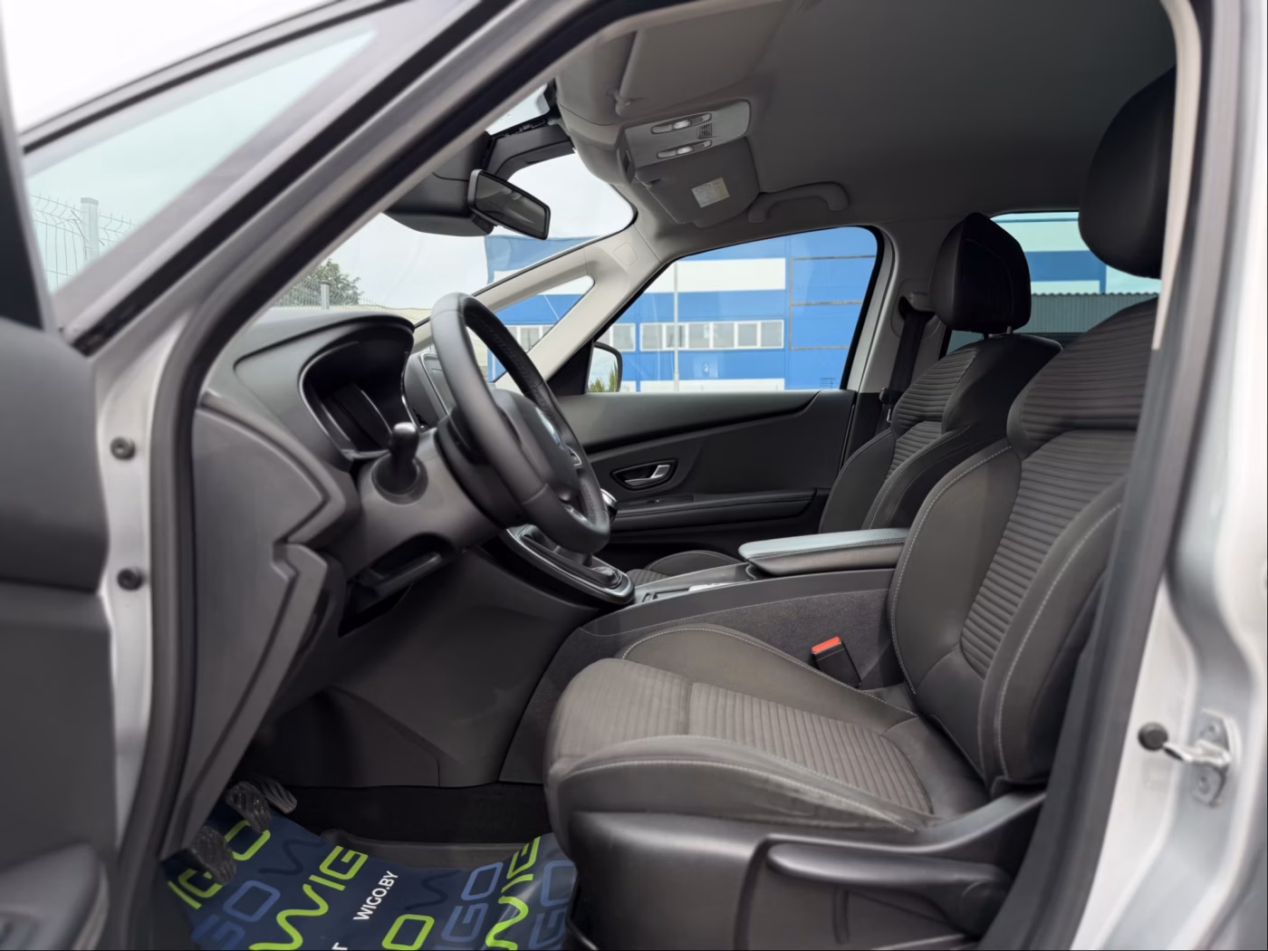 Renault Scenic фото 18