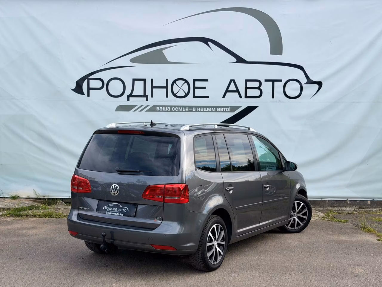 Volkswagen Touran фото 6