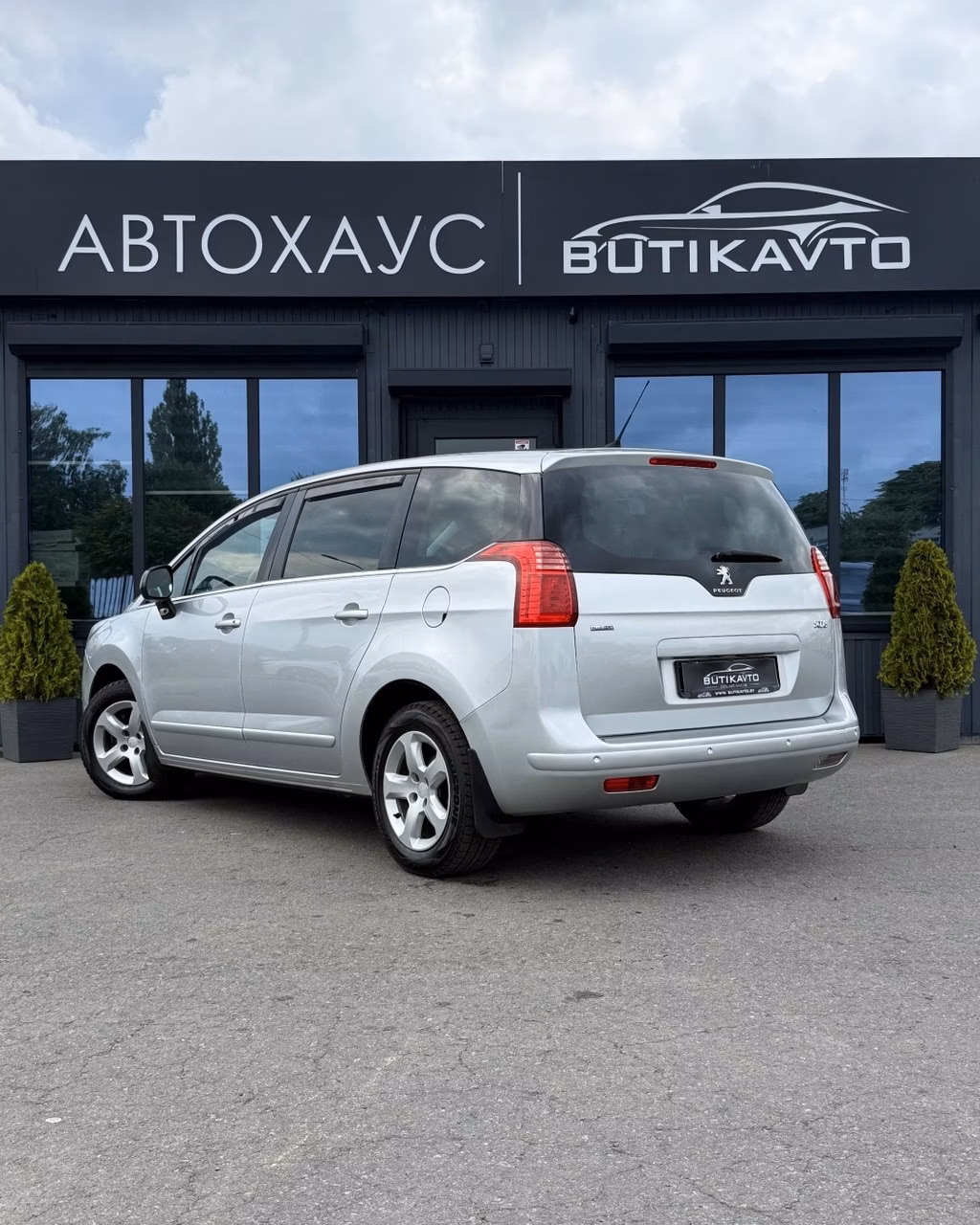Peugeot 5008 фото 5