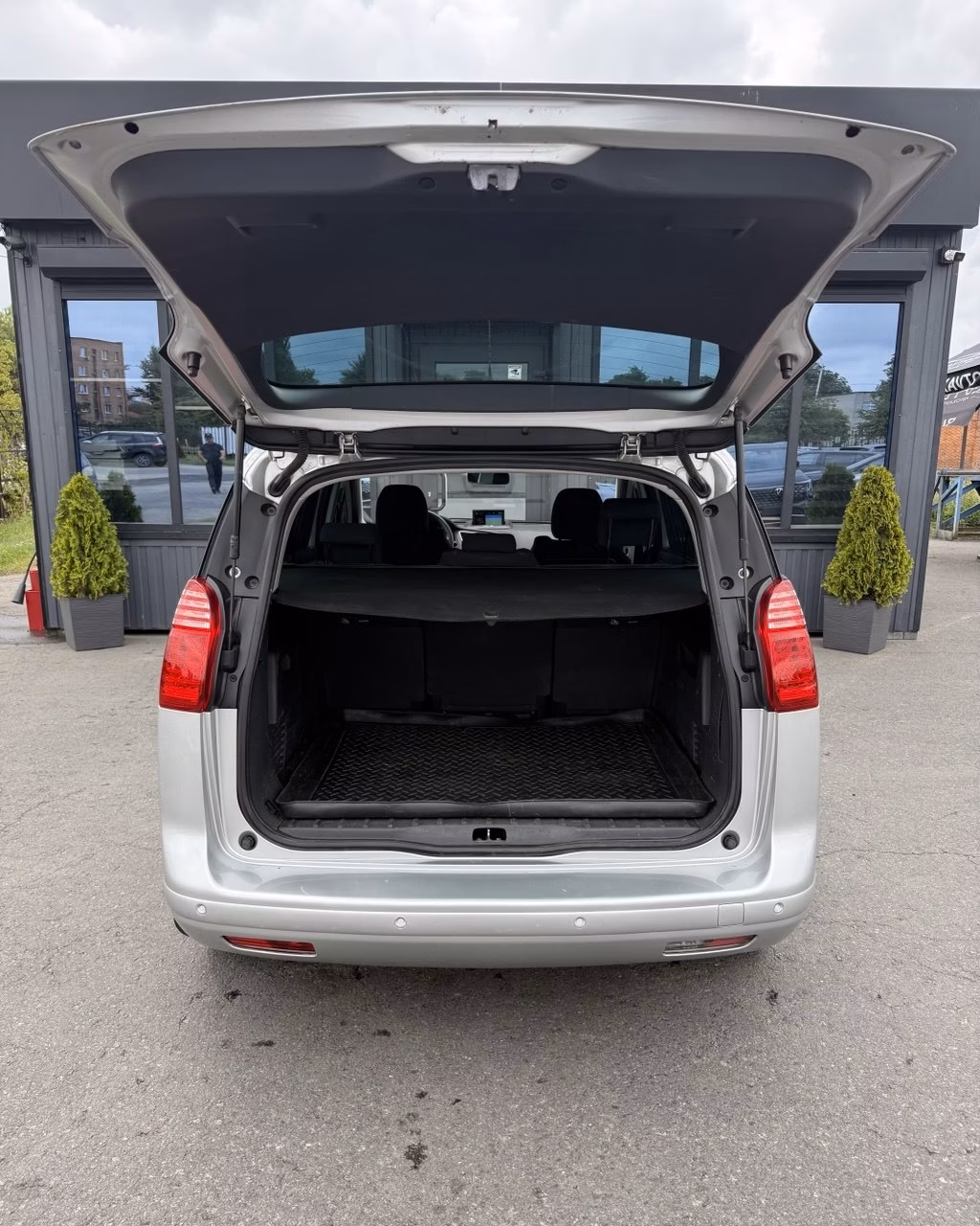 Peugeot 5008 фото 15