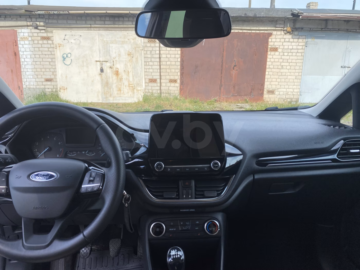 Ford Fiesta фото 11