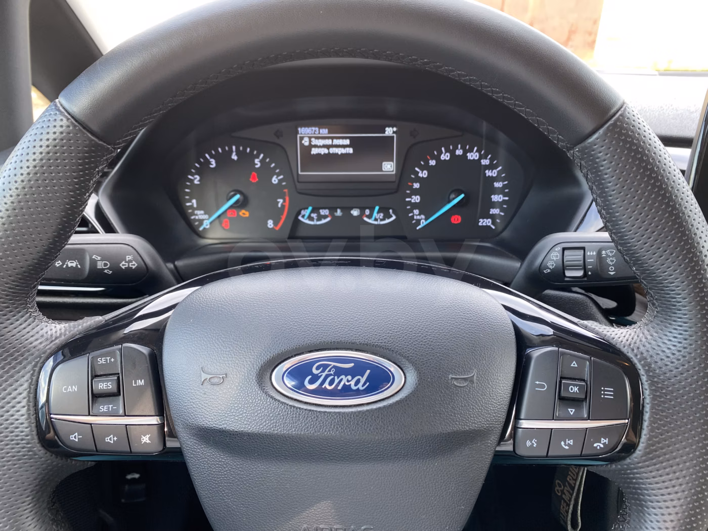 Ford Fiesta фото 12