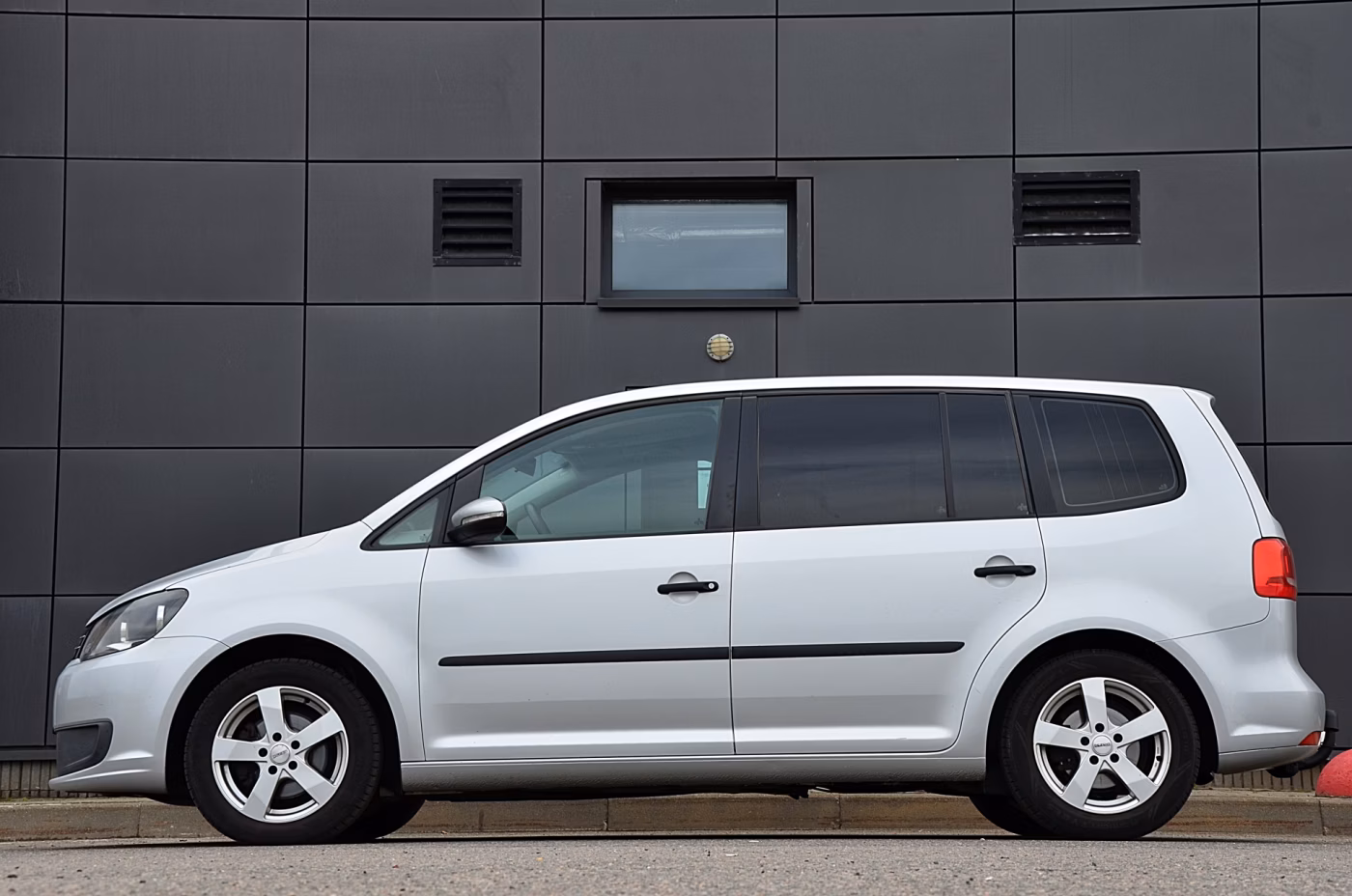 Volkswagen Touran фото 7