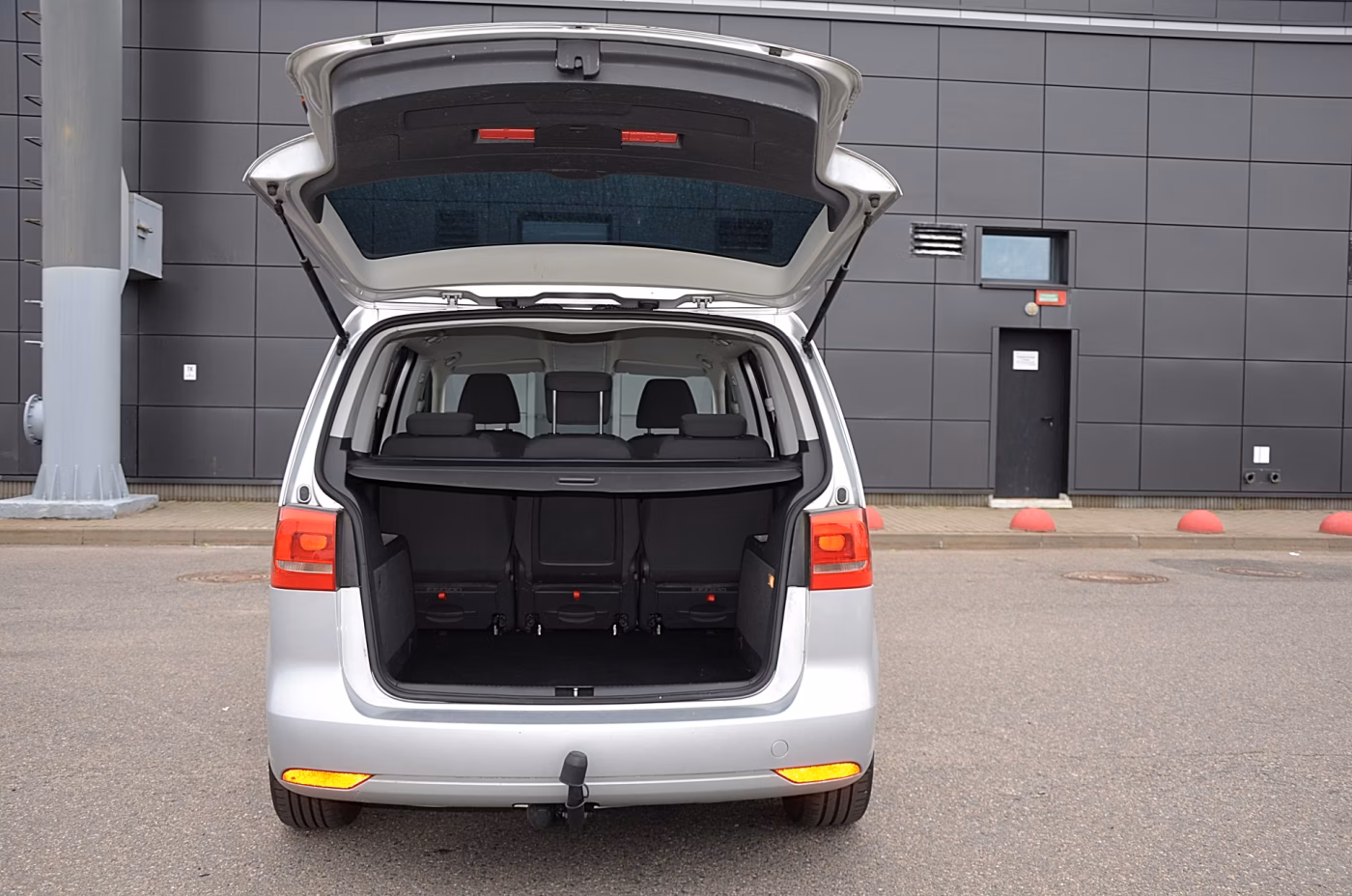 Volkswagen Touran фото 11
