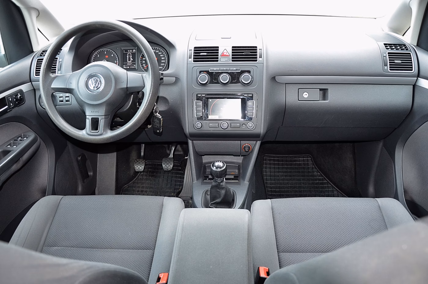 Volkswagen Touran фото 18
