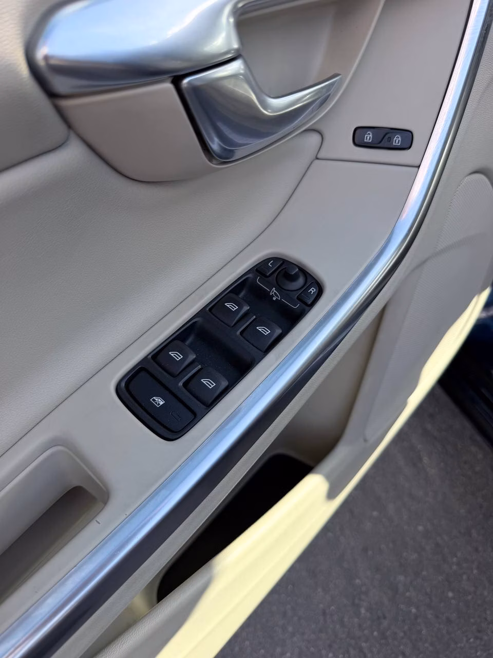 Volvo V60 фото 11