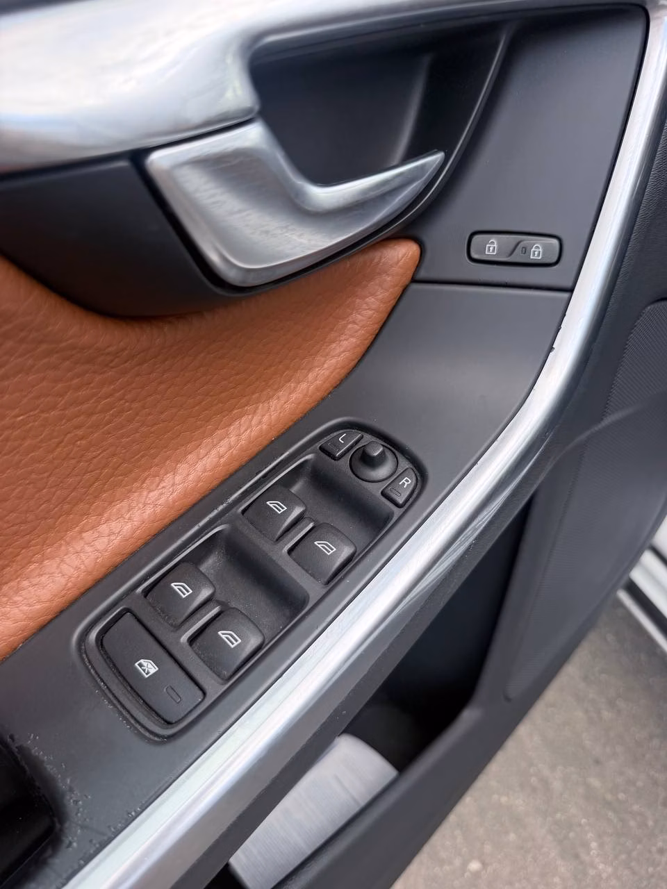 Volvo V60 фото 15