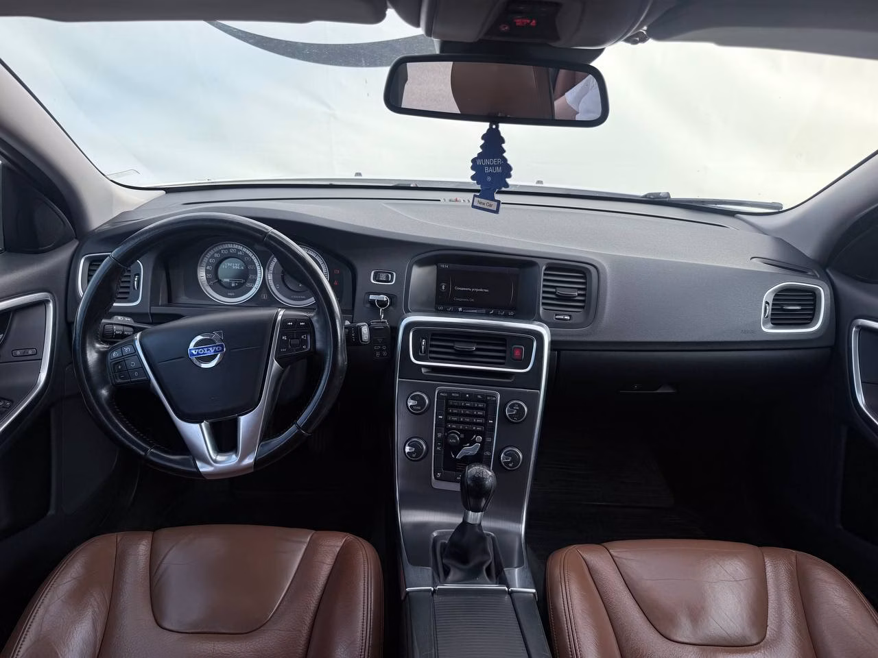 Volvo V60 фото 10
