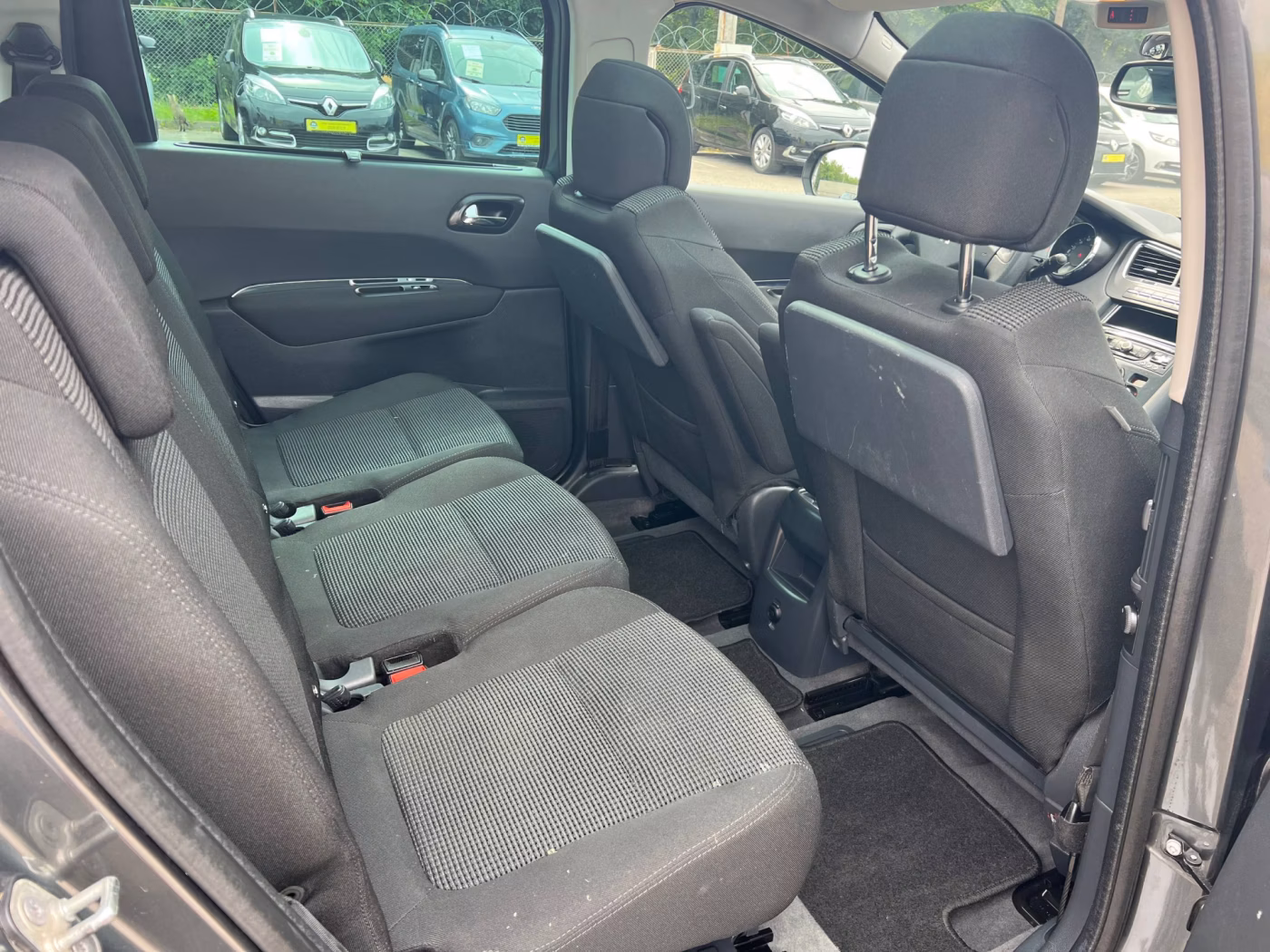 Peugeot 5008 фото 20