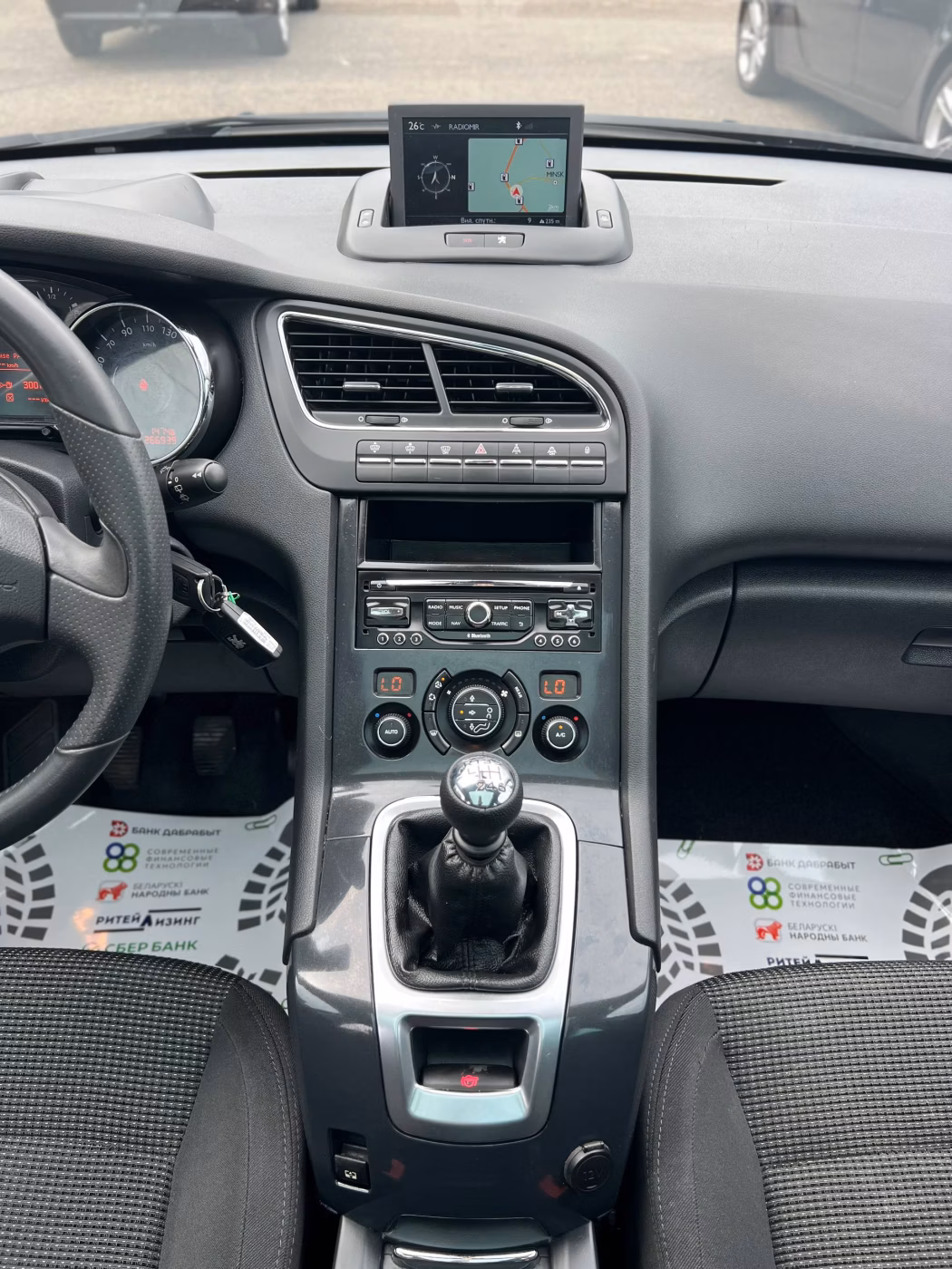 Peugeot 5008 фото 17