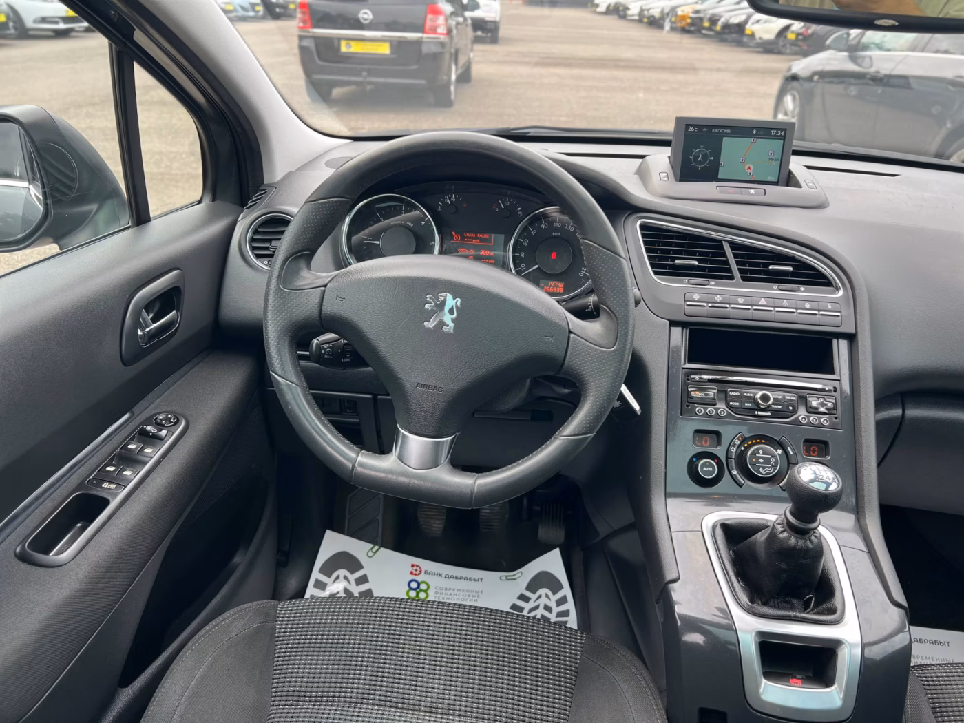 Peugeot 5008 фото 16