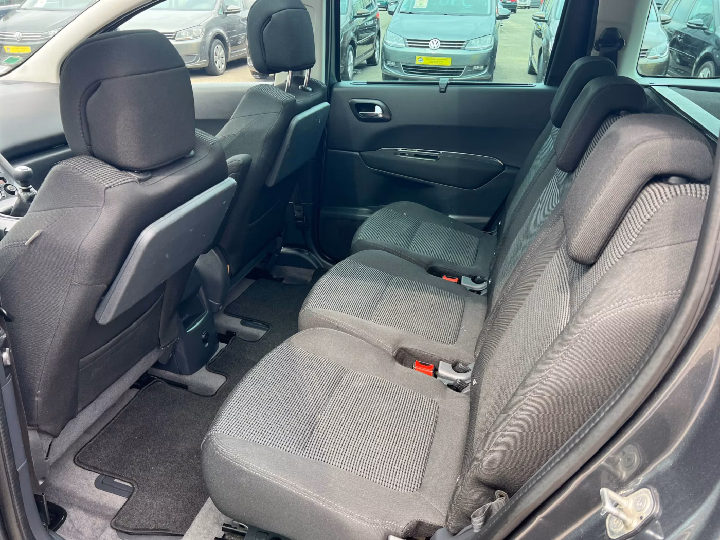 Peugeot 5008 фото 14