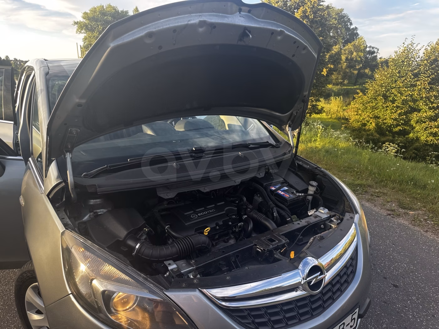 Opel Zafira фото 10