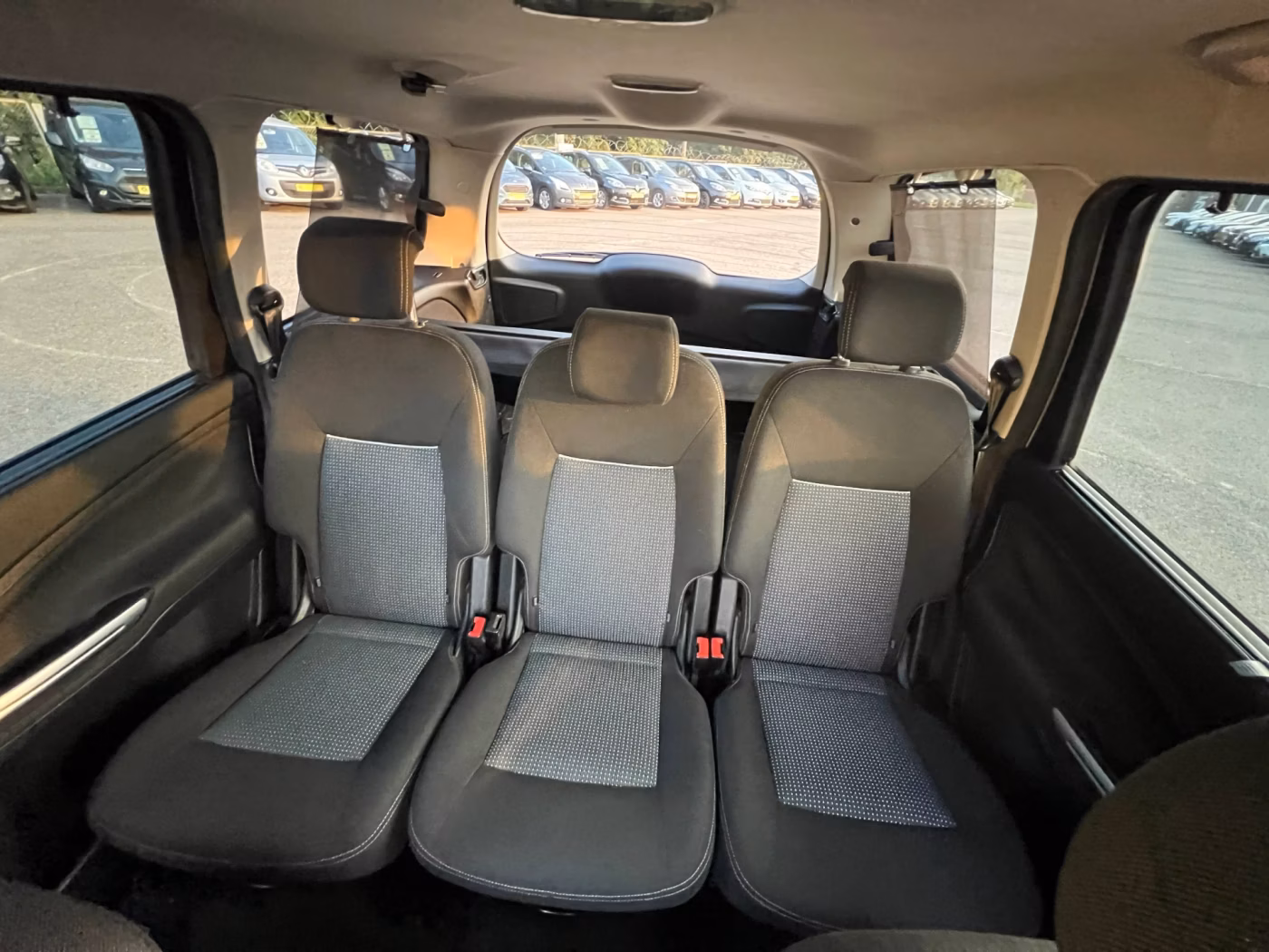 Ford Galaxy фото 14