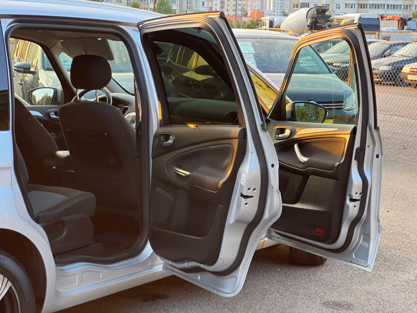 Ford Galaxy фото 18
