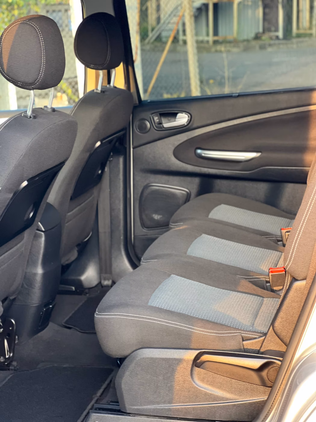 Ford Galaxy фото 10