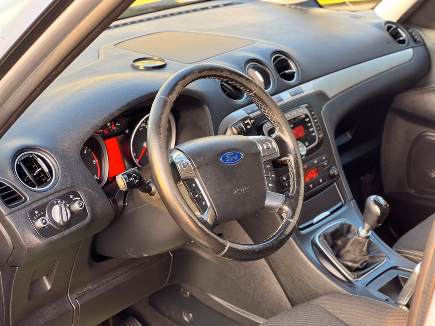 Ford Galaxy фото 12