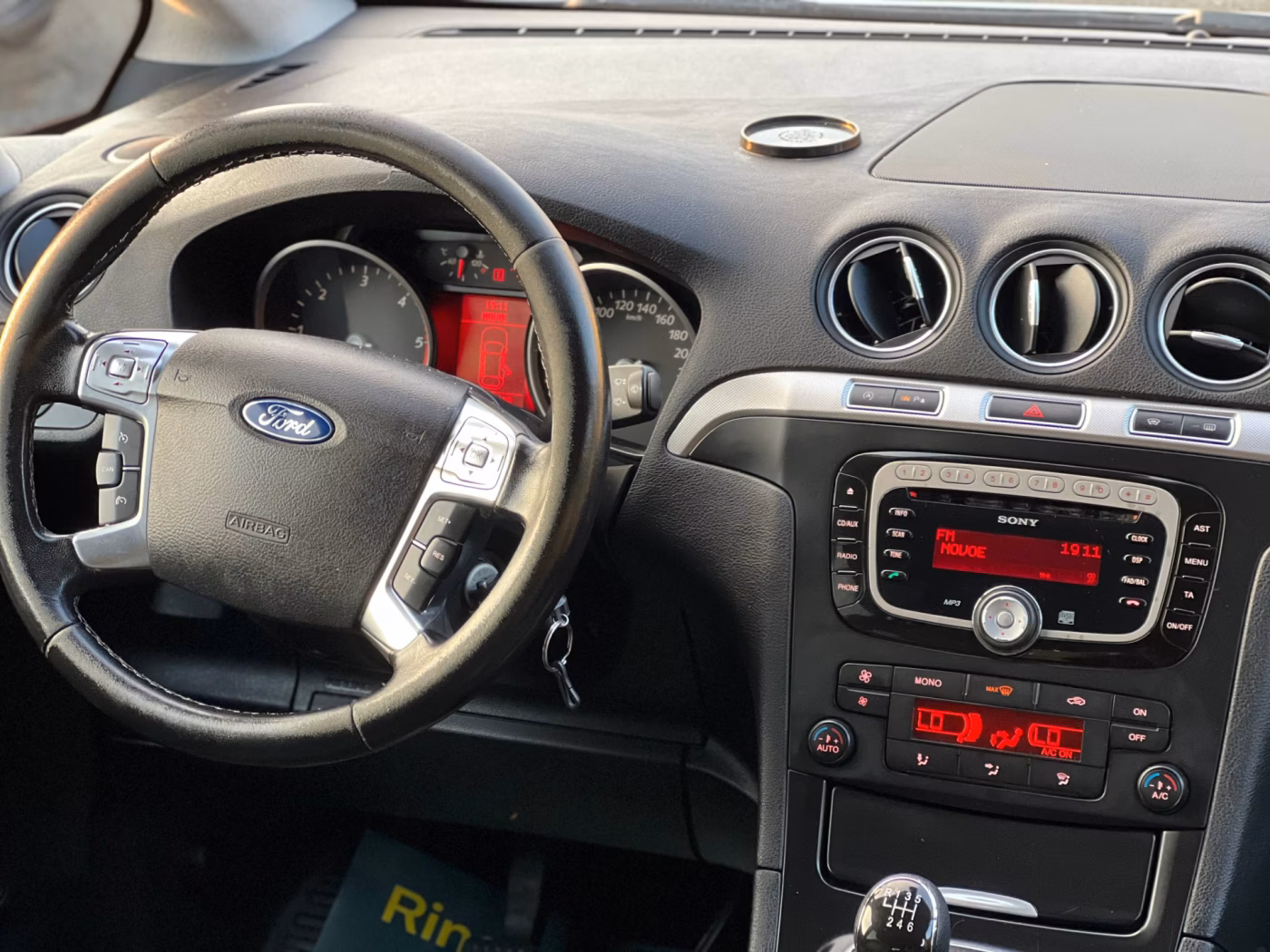 Ford Galaxy фото 20